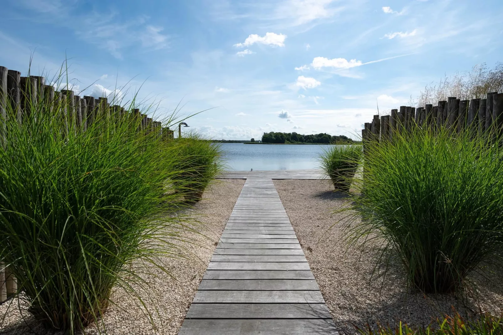 Harbour Village 4-View summer