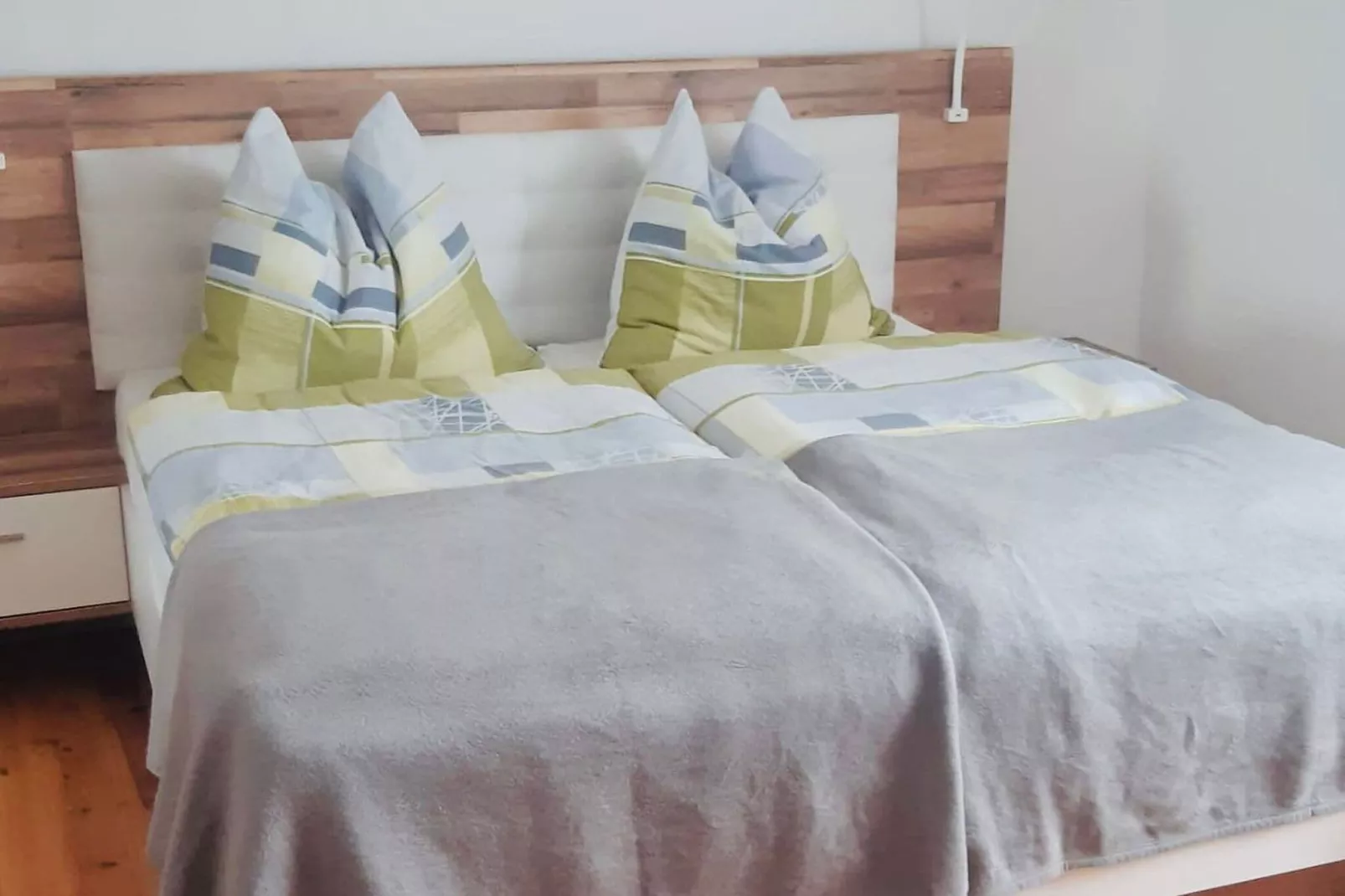 Bettinas Ferienwohnung UG-Schlafzimmer