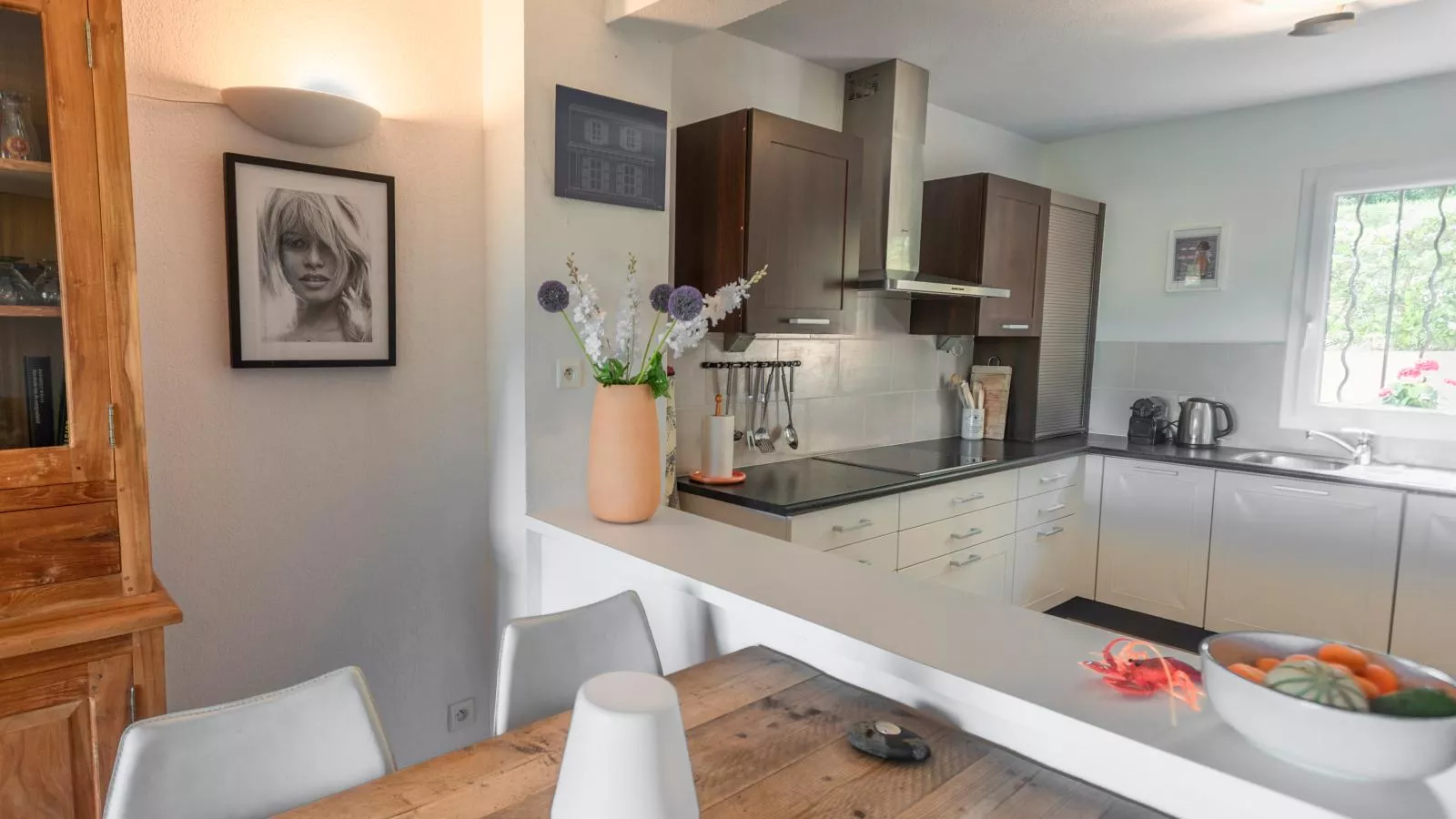 Les Collines-Kitchen