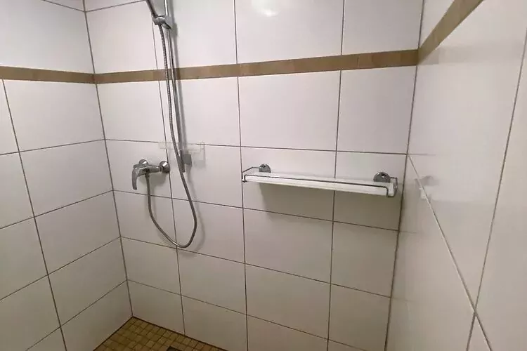 Ferienwohnung Hermann-Bathroom