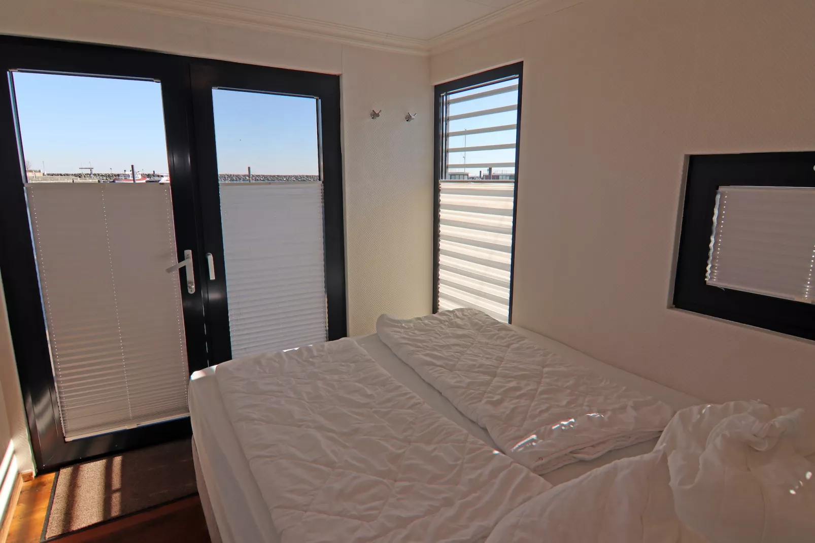 Hausboot Family & Friends LP2 / 1-2 Personen-Bedroom