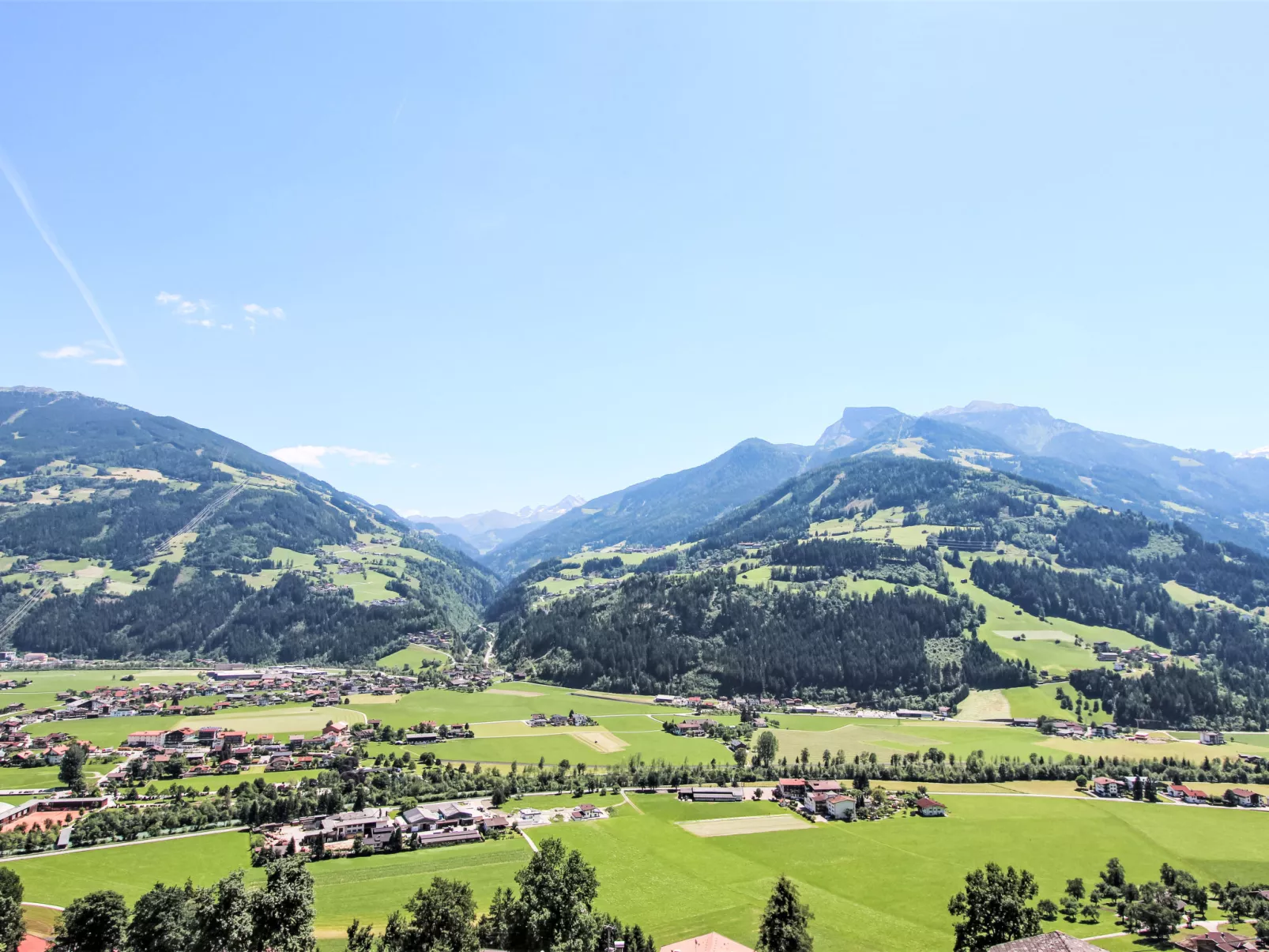 Alpenblick-Outside