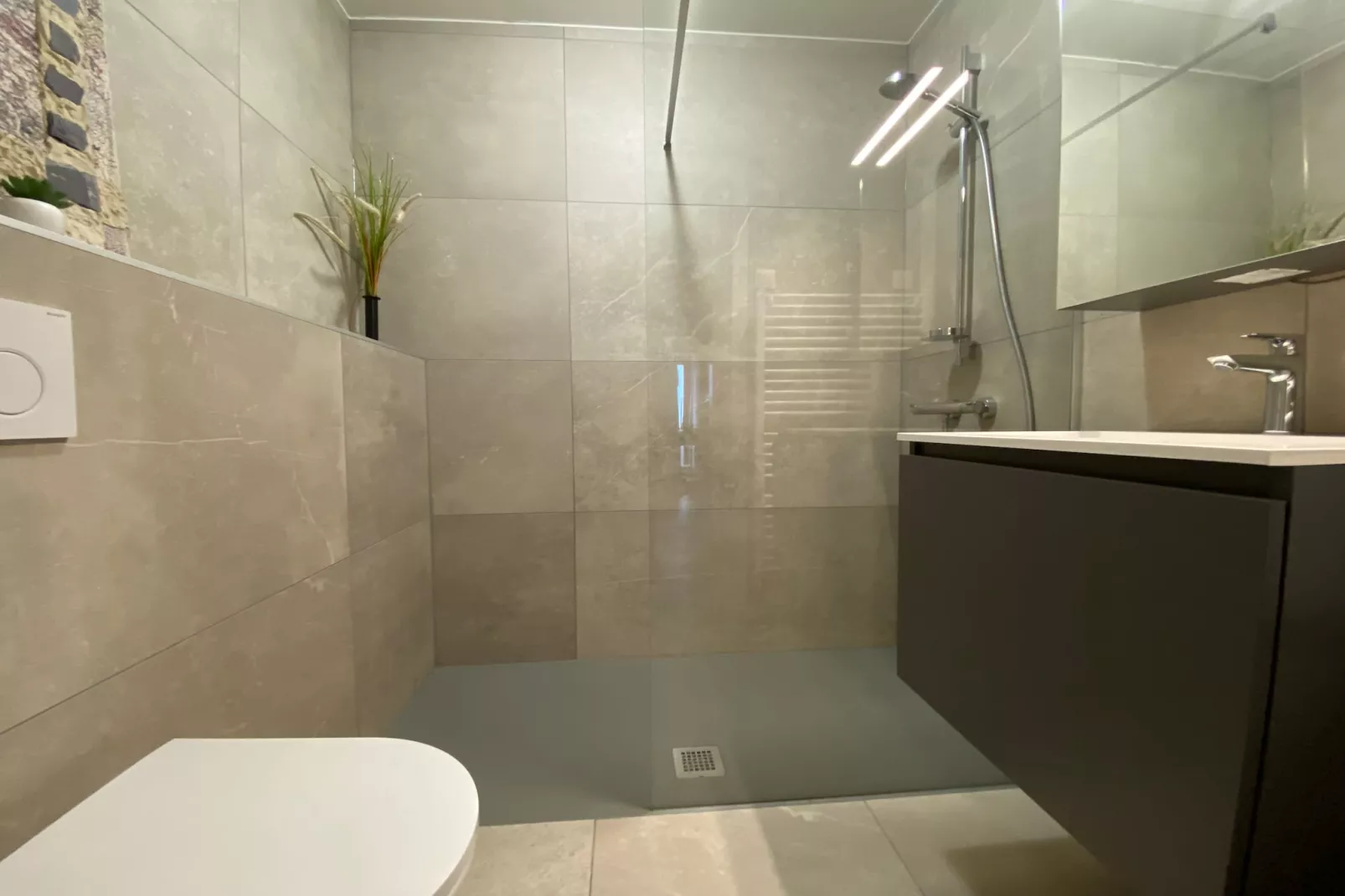 DUNEPANNE 0602BPK-Badezimmer