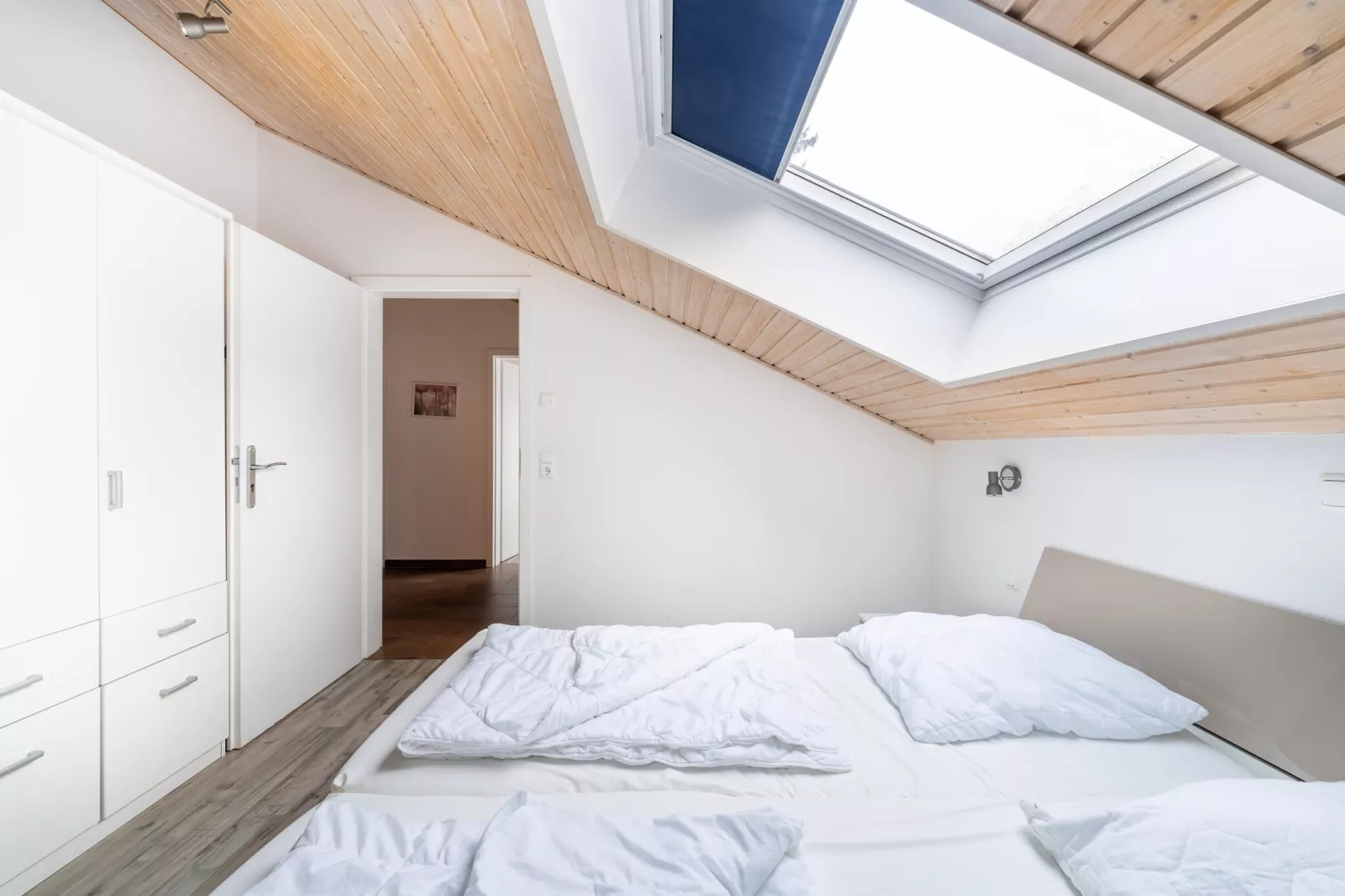 Kondor 253-Bedroom
