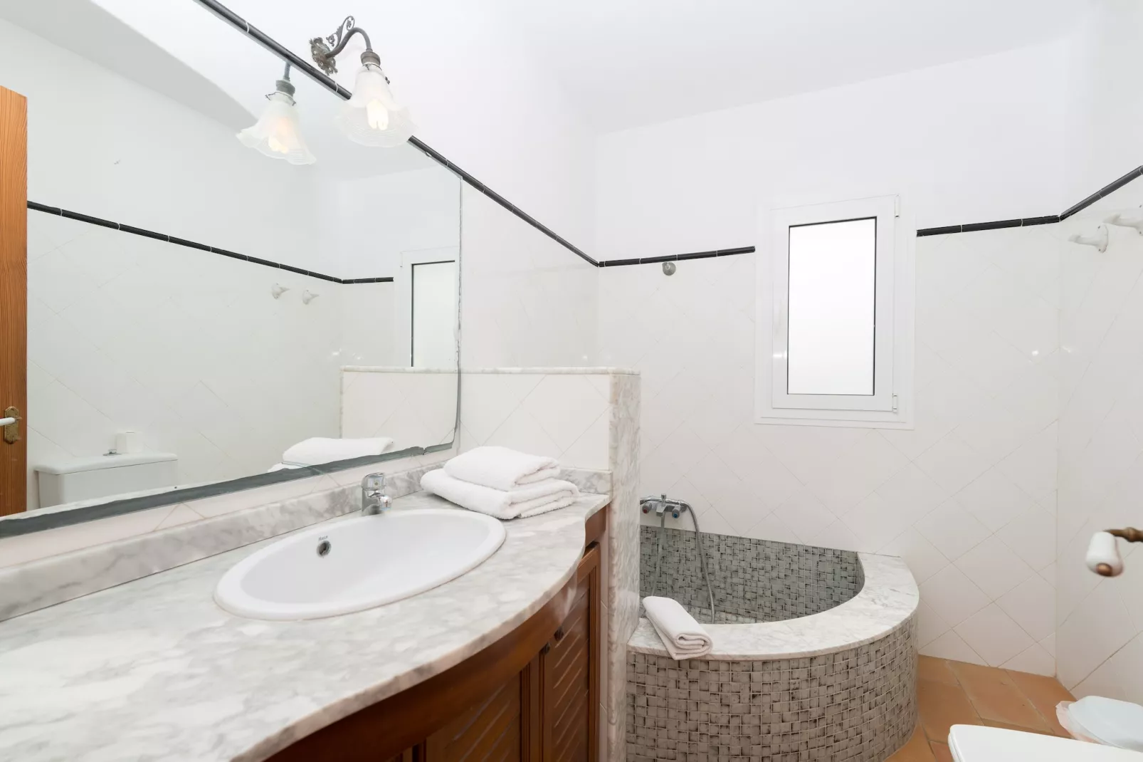 Can Boira-Bathroom