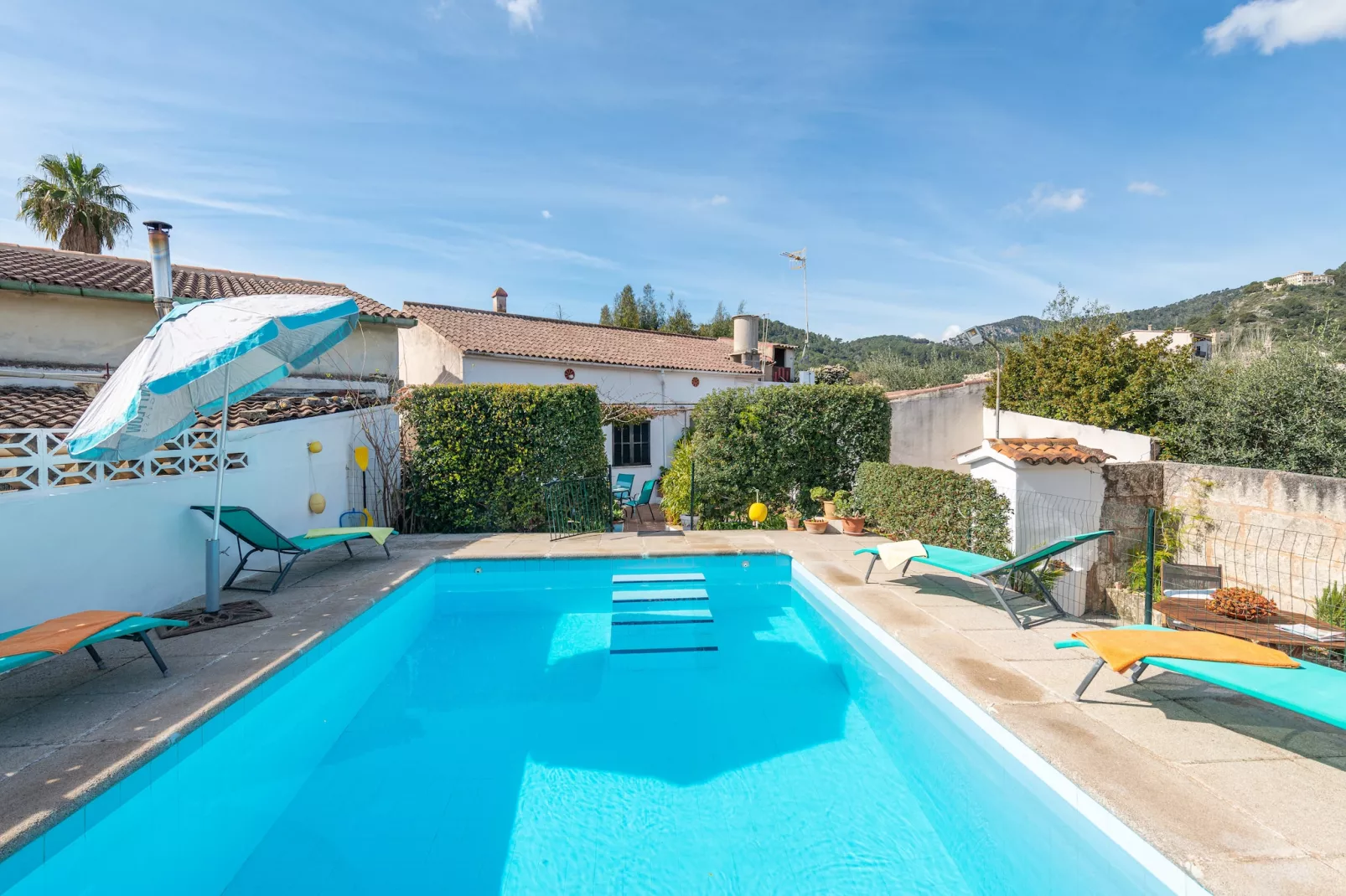Construcciones Balaguer-Schwimmbad