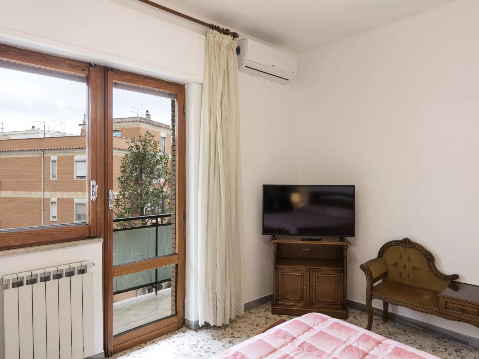 Fiumicino House-Inside