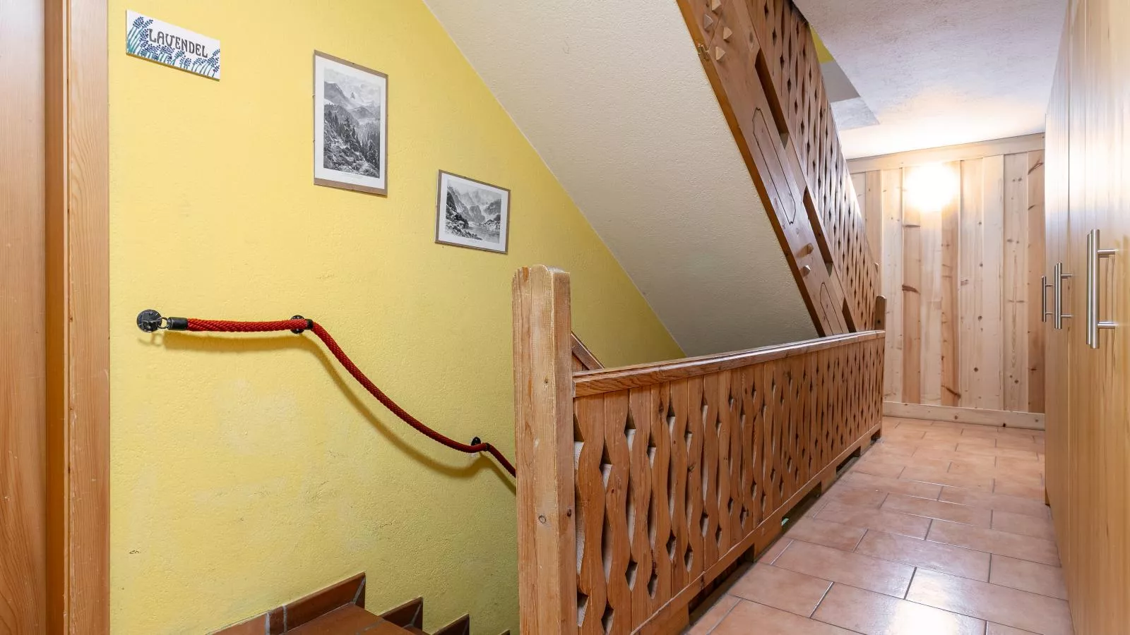 Schweizerhof Enzian-Reception hall
