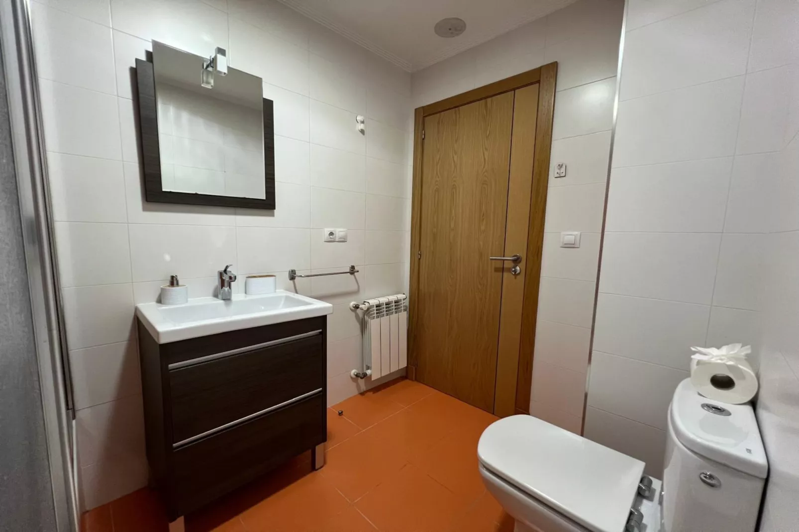 YourHouse Lagoa-Bathroom