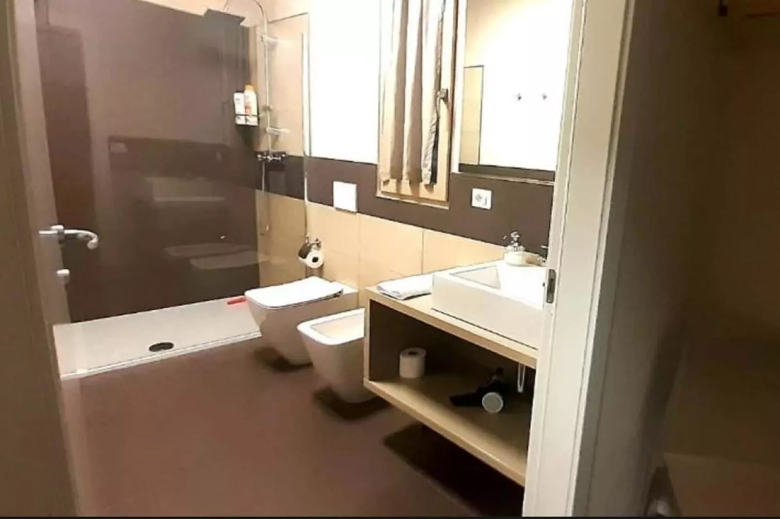 Chalet piscina-Bathroom