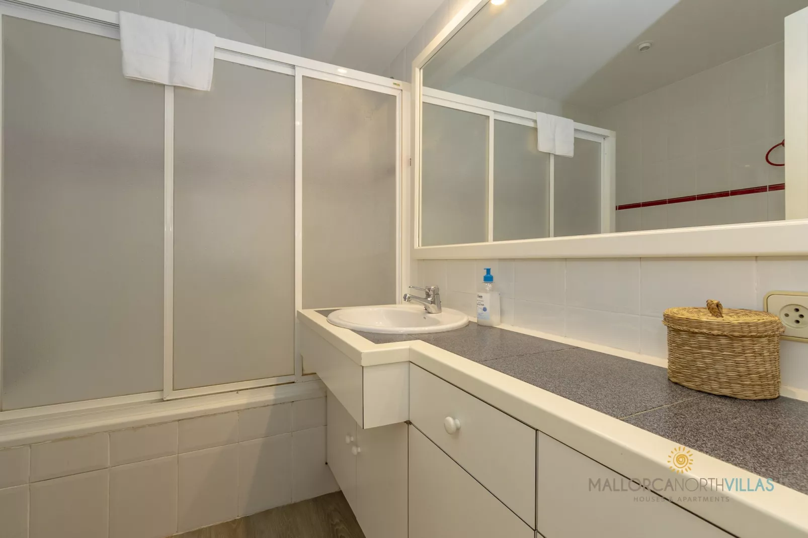 Apartamento Bel Planta Baja First Line Pinewalk-Bathroom