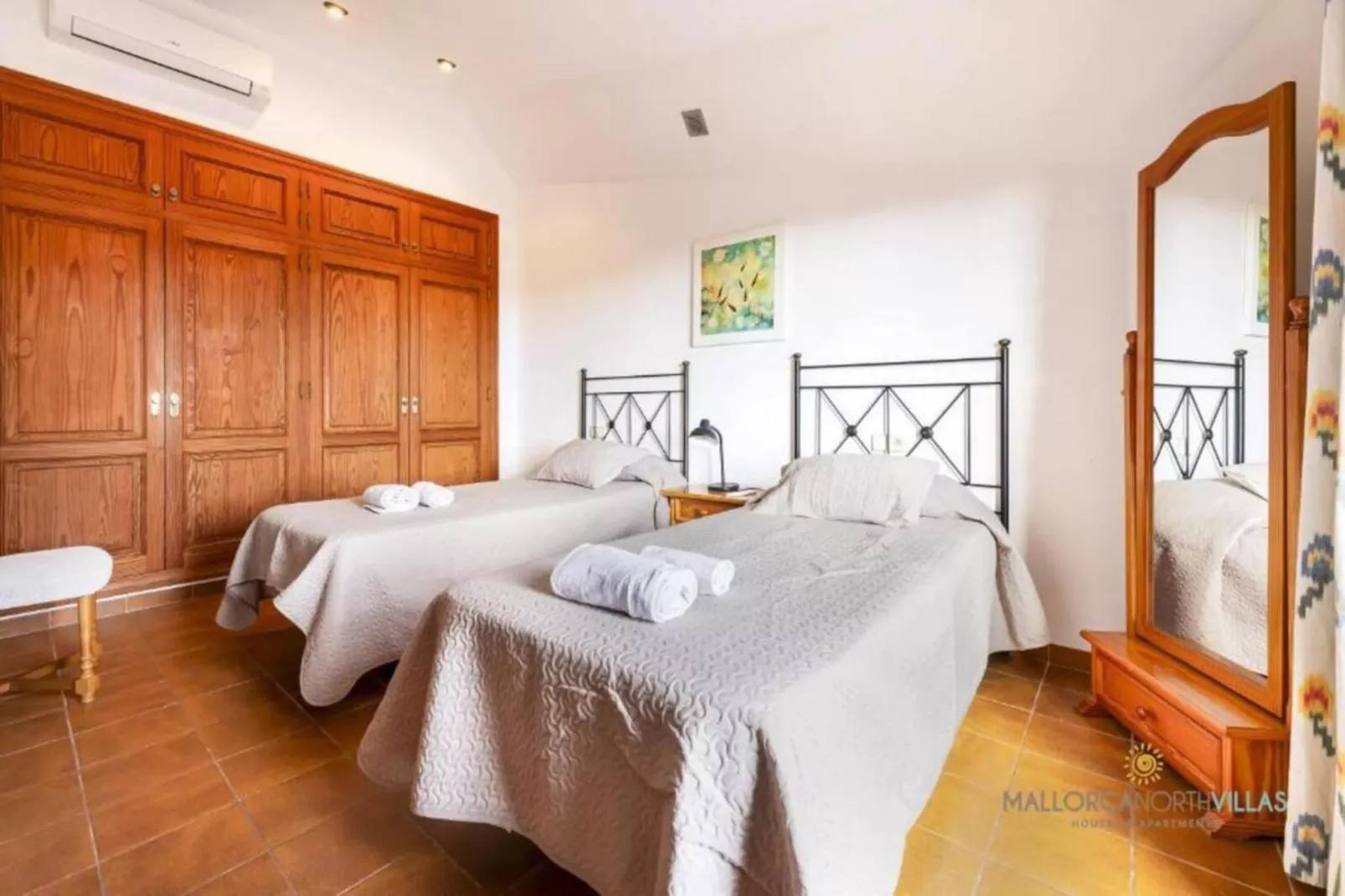 Can Avinent casa rural con todas las comodidades-Bedroom