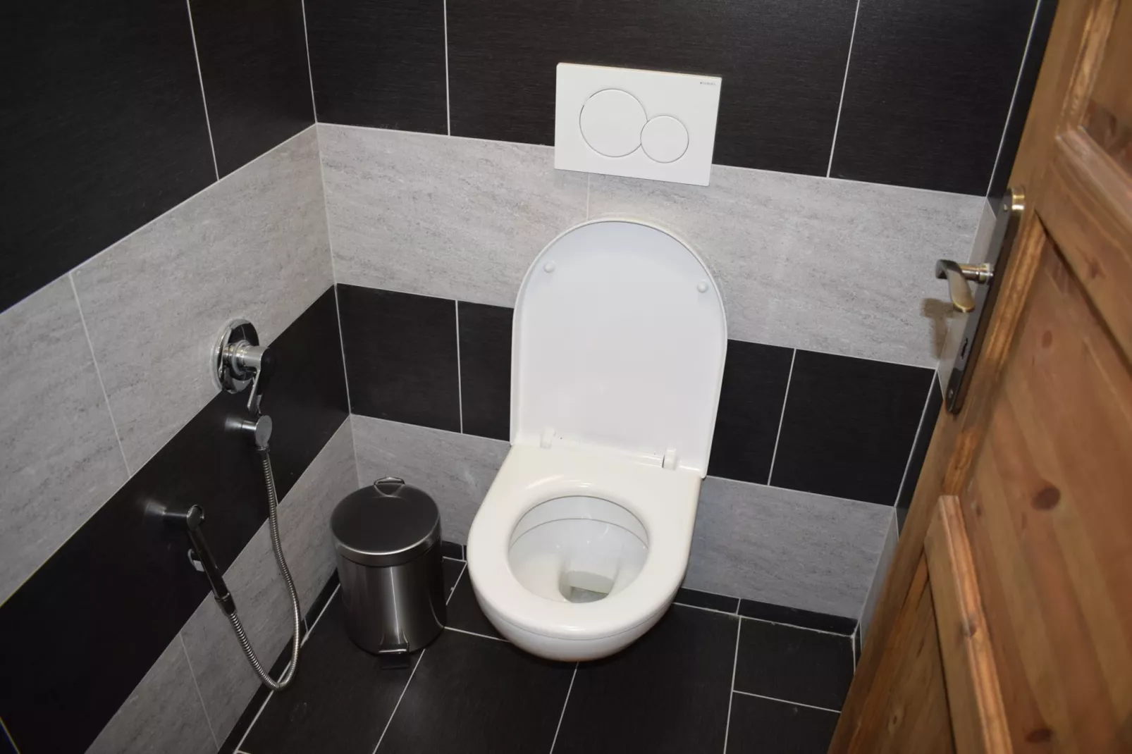 Lesany SLJK425-Bathroom