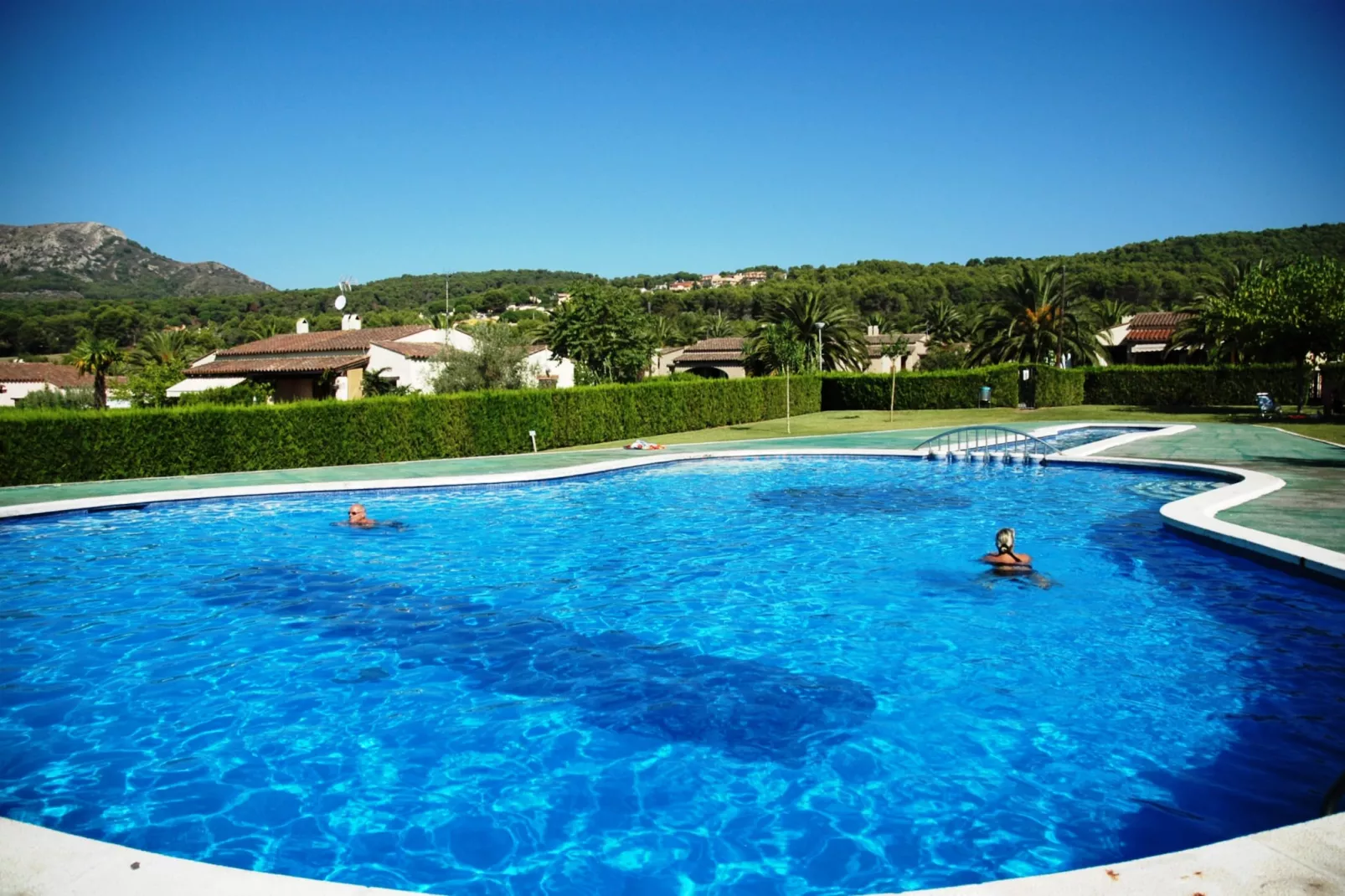 LES PALMERES  8-Pool
