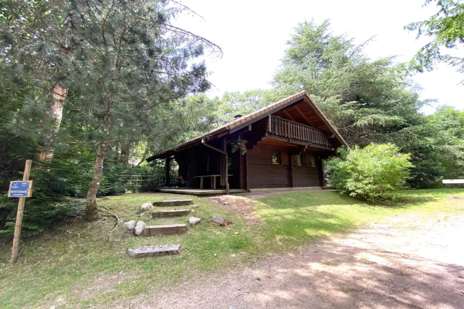 LE MONTAGNARD Chalet en bois-Outdoor