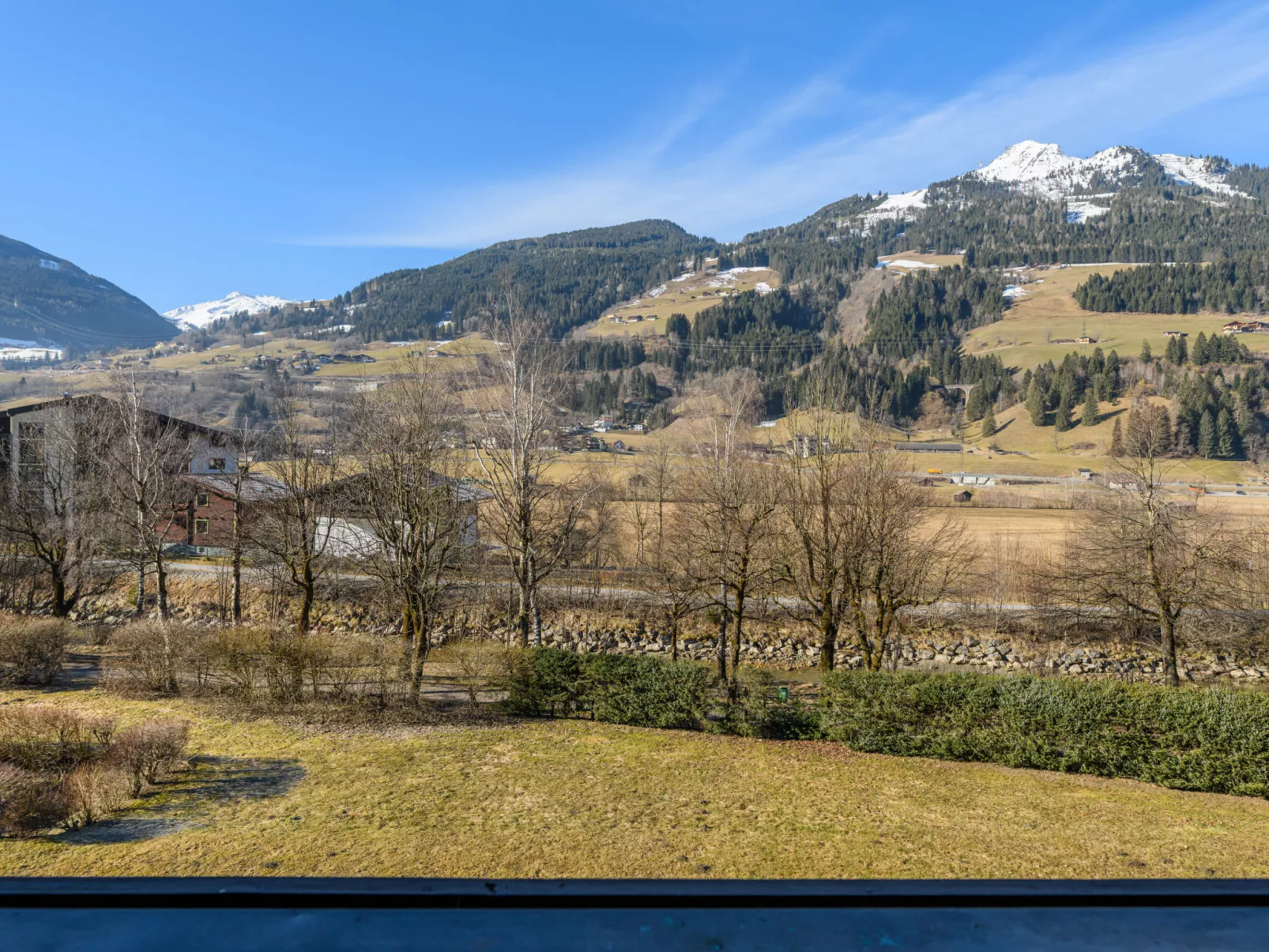 Vista Montagne-Outside