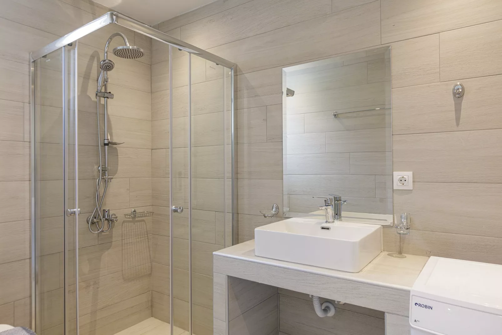 Petres 1-Salle de bain