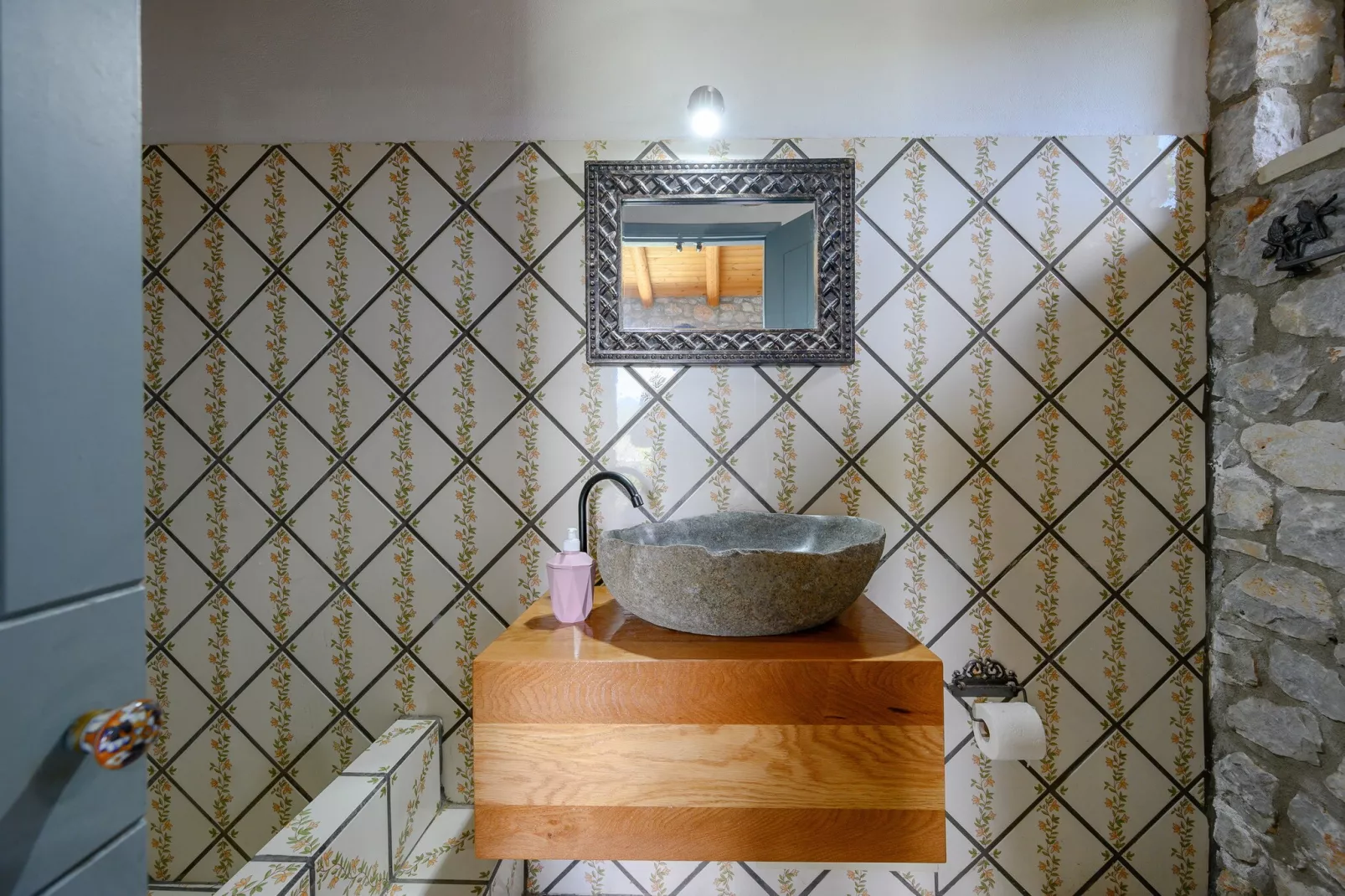 Manousaki-Bathroom