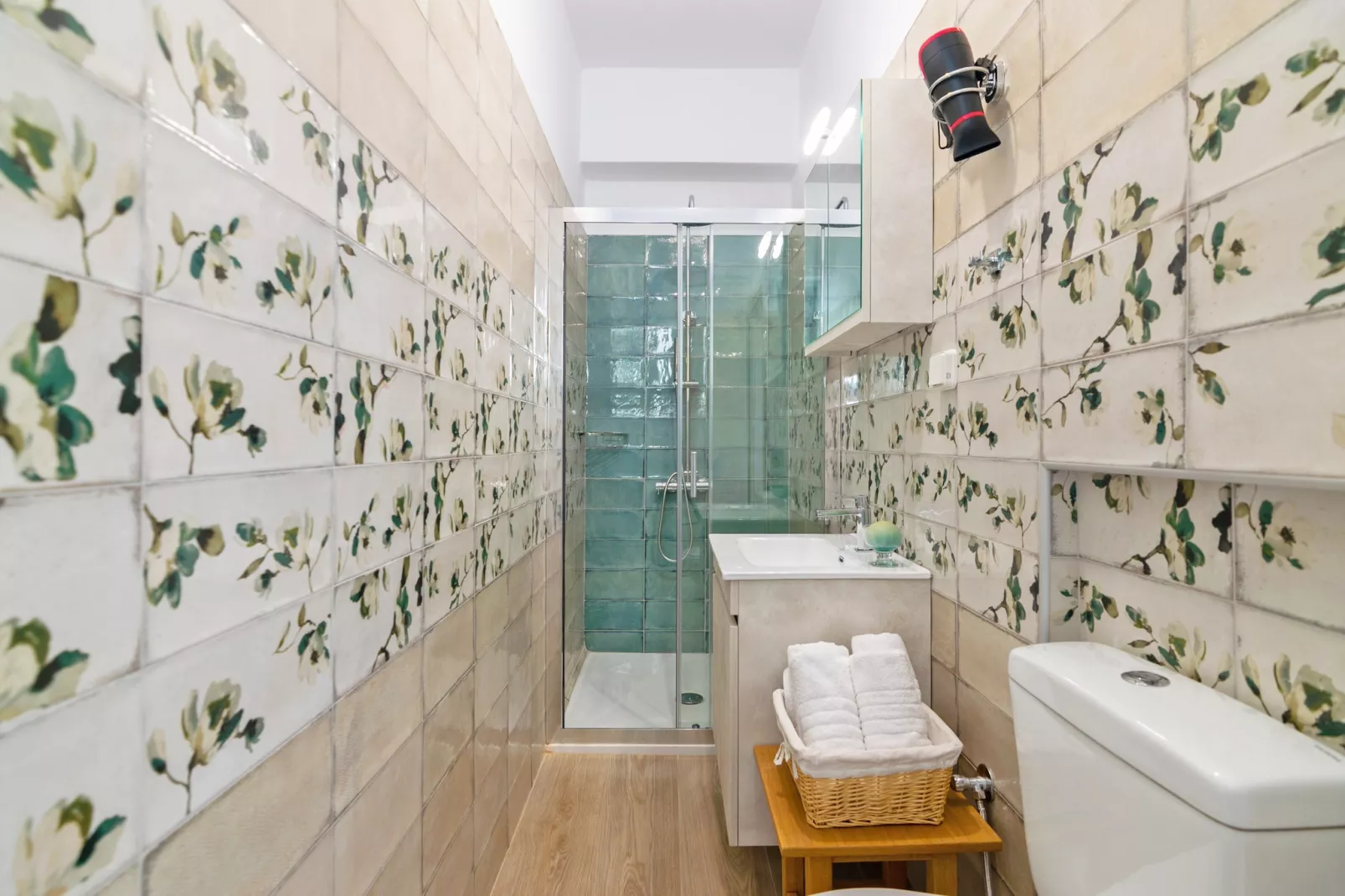 Bessie's dream-Bathroom