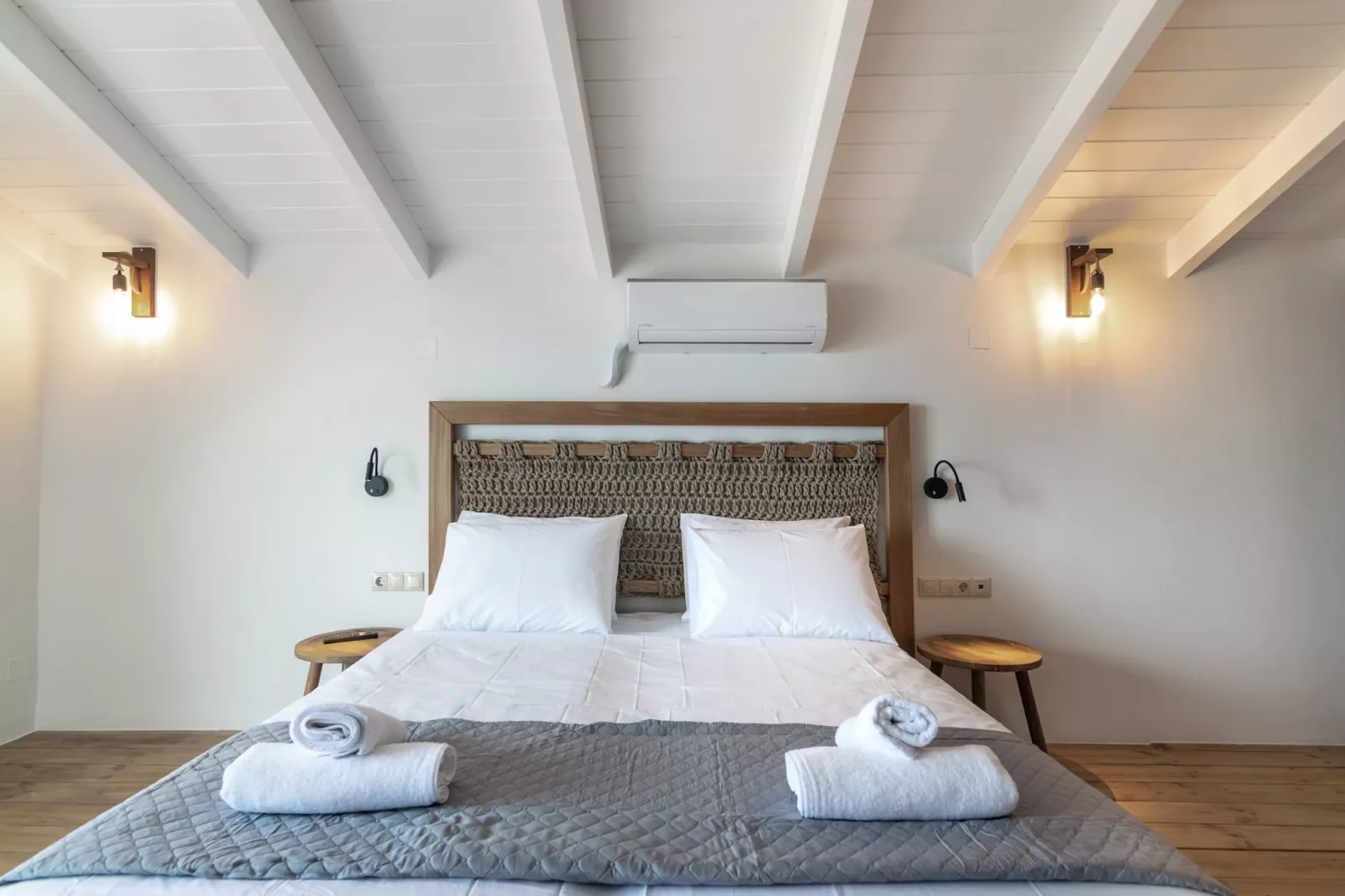 Iliahtida-Bedroom