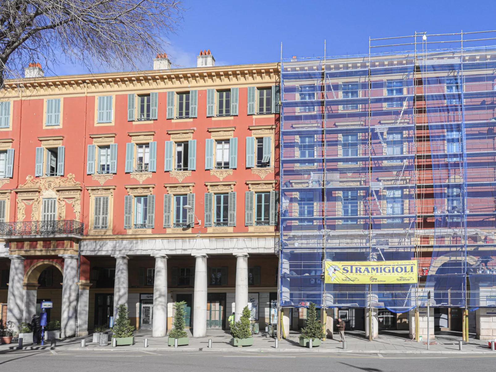 Le Palais du Vieux Port-Draußen