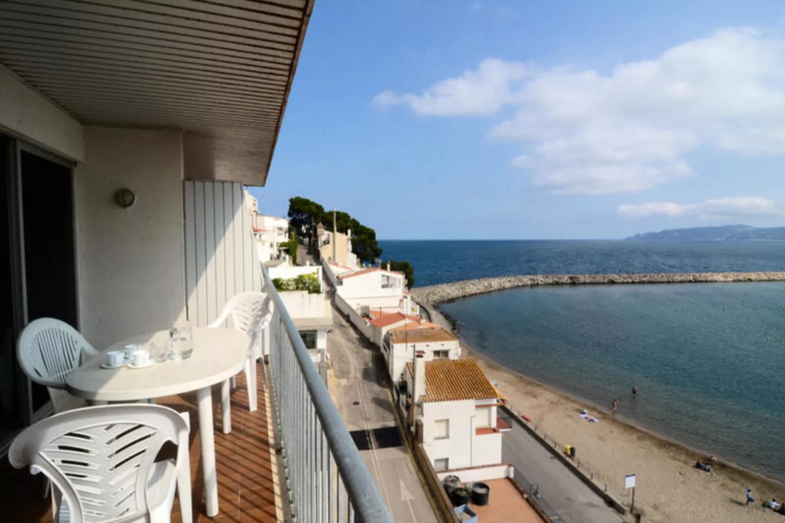 Appartements à L'Estartit-Außenbereich Sommer