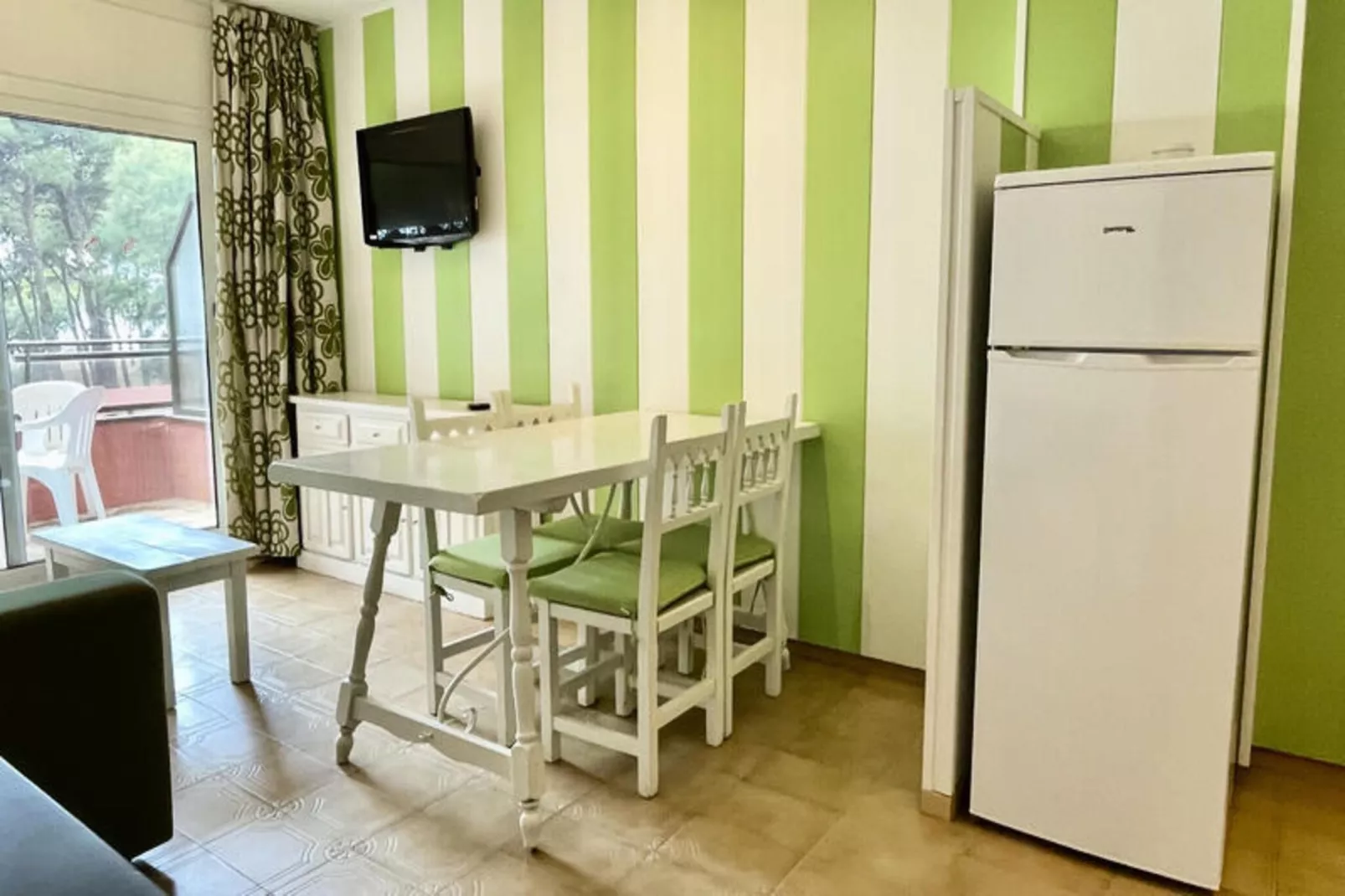 Appartements à L'Estartit-Dining room