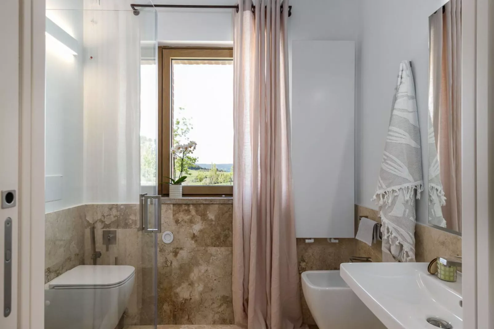 Villa Fibbiano-Bathroom
