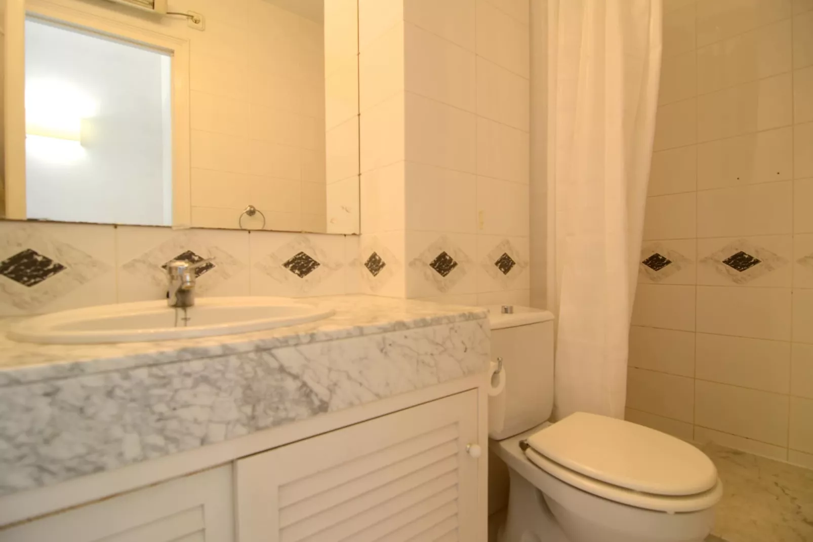 CARAVEL·LES-Bathroom