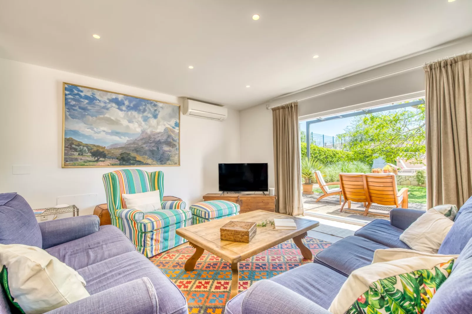Villa Encantada-Living room