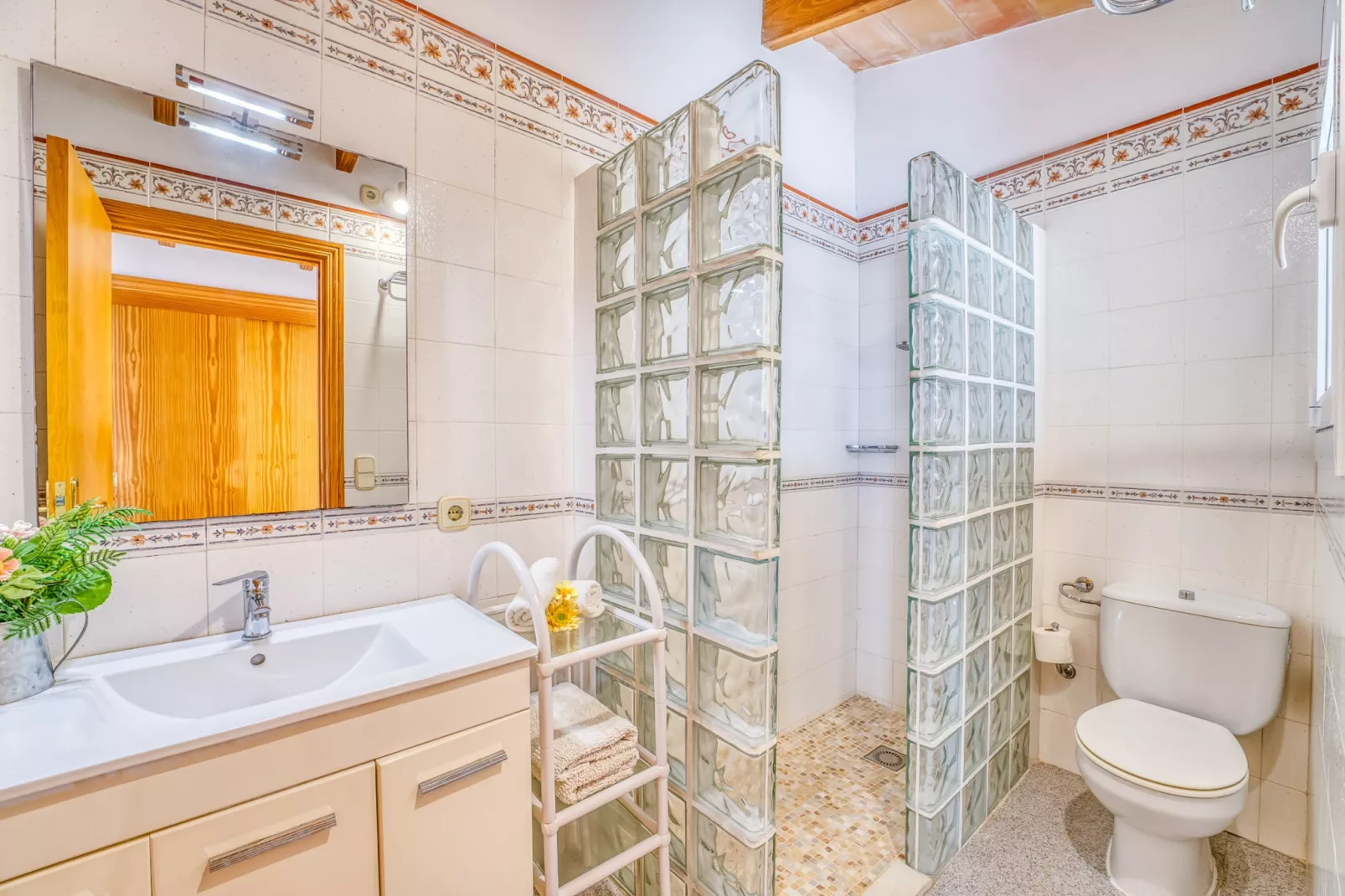 Finca Es Baladre-Salle de bain