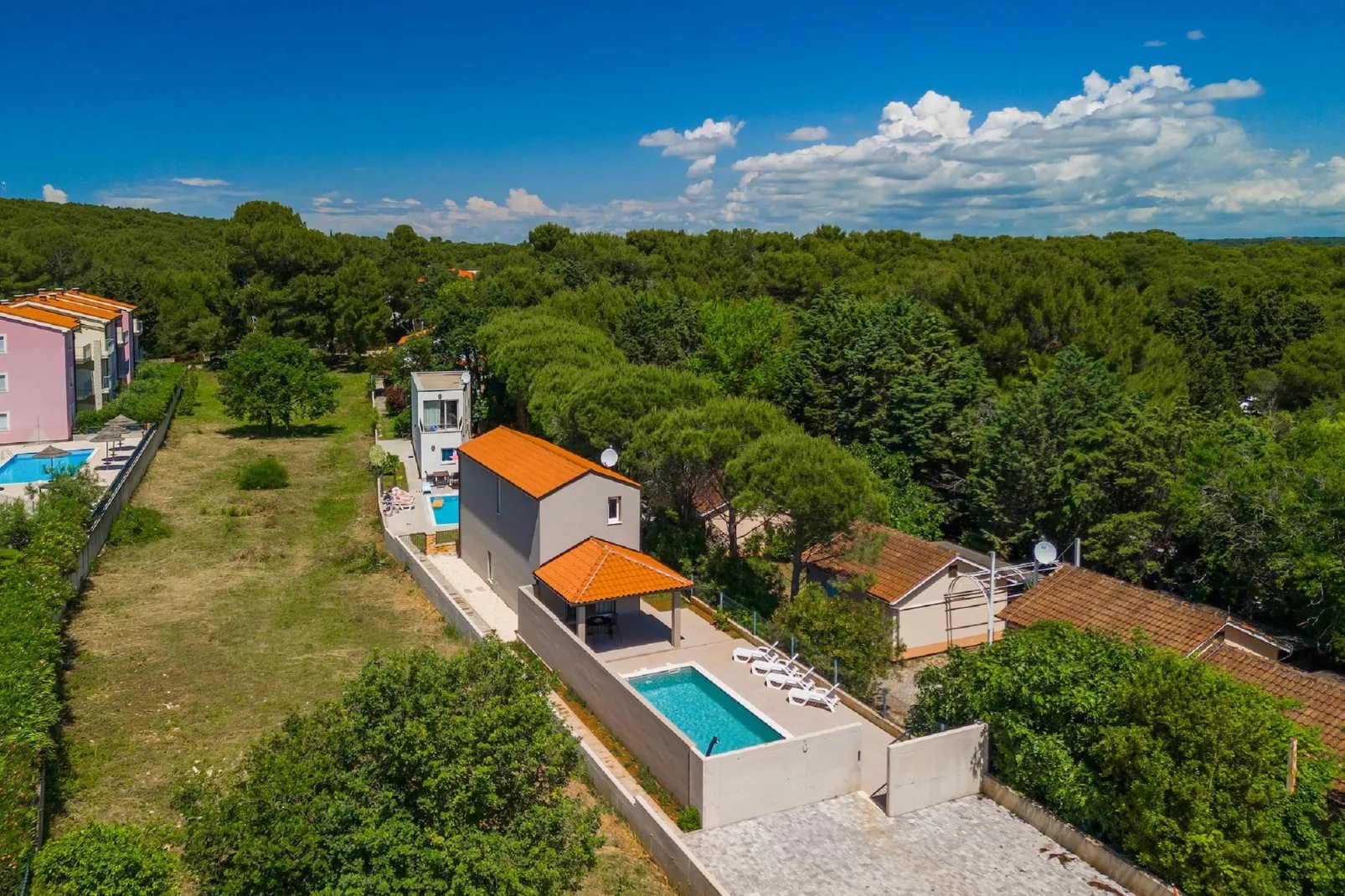 Villa Fratello-Exterior summer