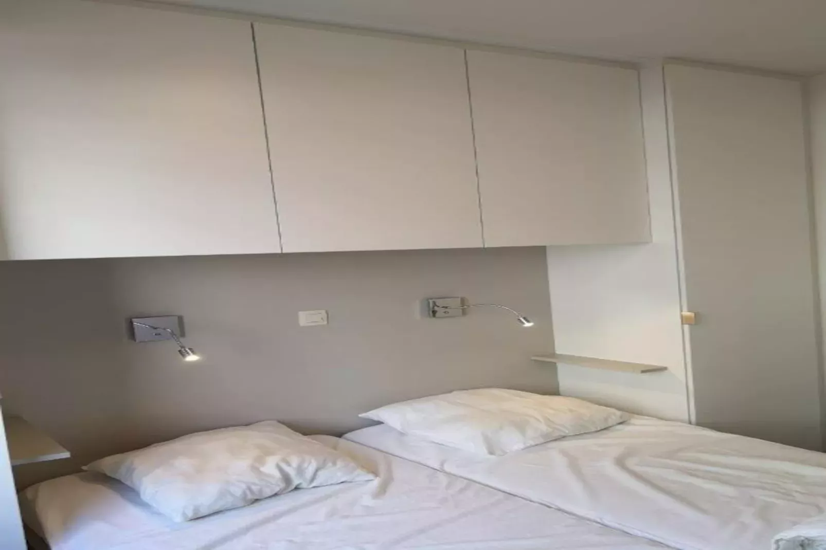 ZANDBK3 0502/ 5C-Bedroom