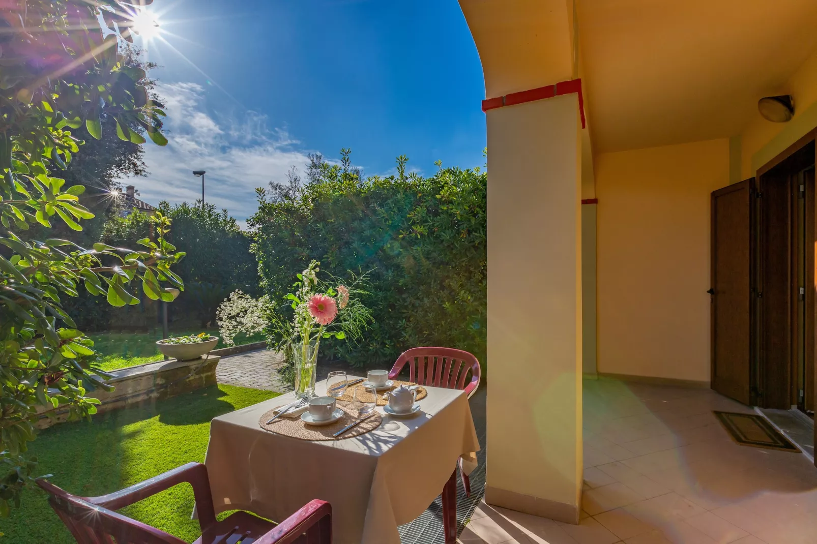 Bilocale vista giardino 105-Terrace balcony