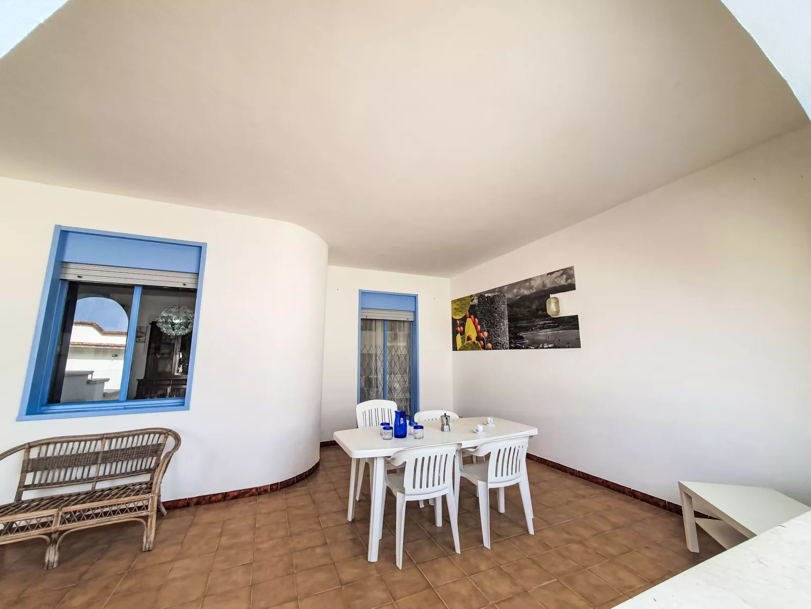 Pietra Marina-Outside