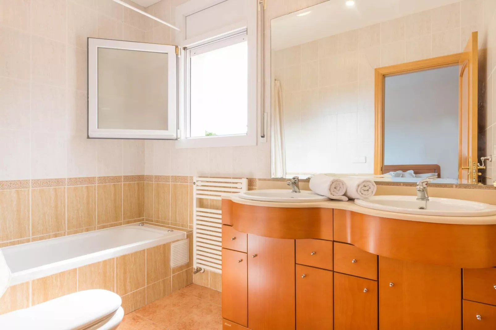 Angeles-Bathroom