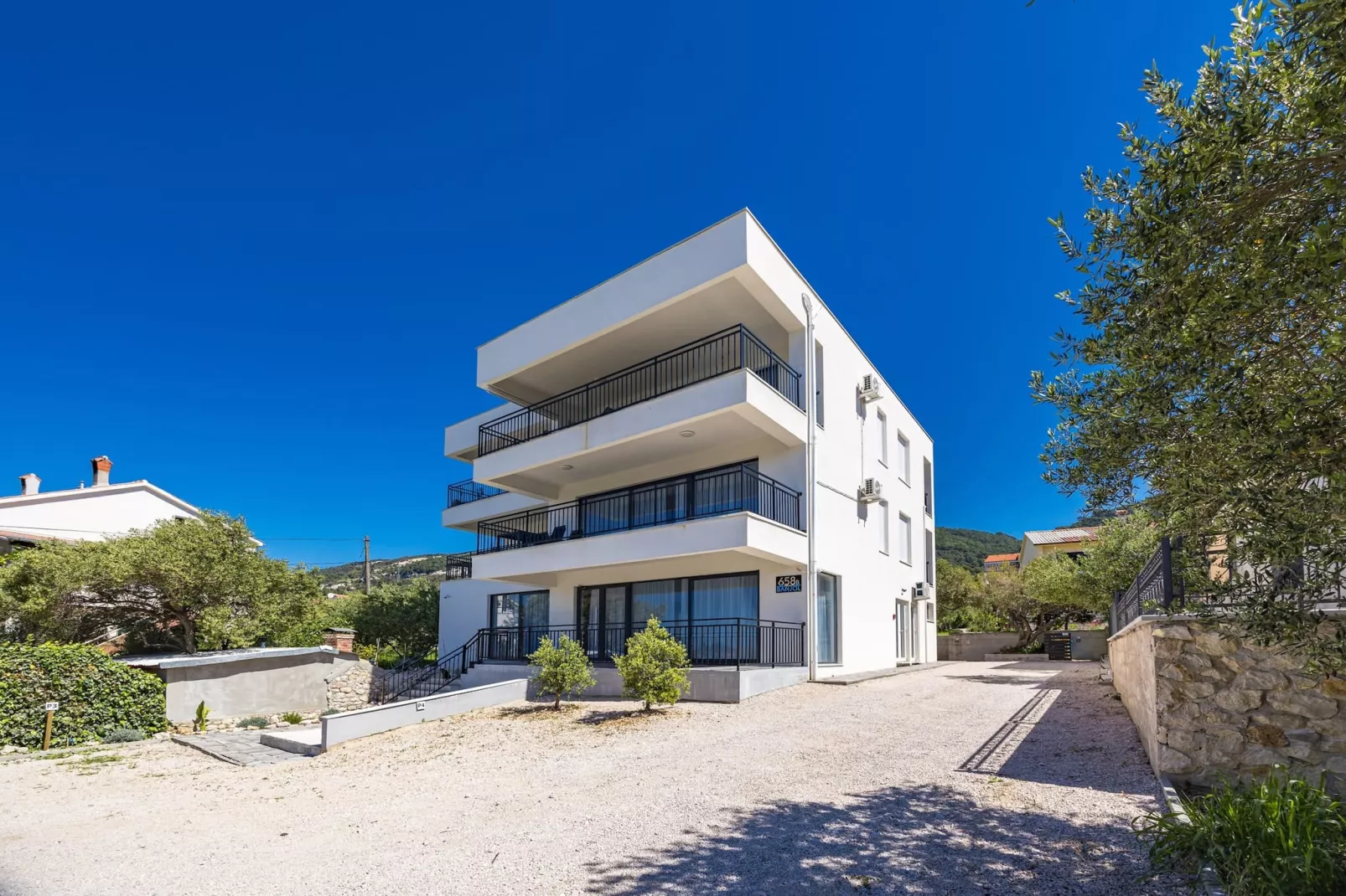 Max - Garden view, One Bedroom Apt. With Terrace-Extérieur