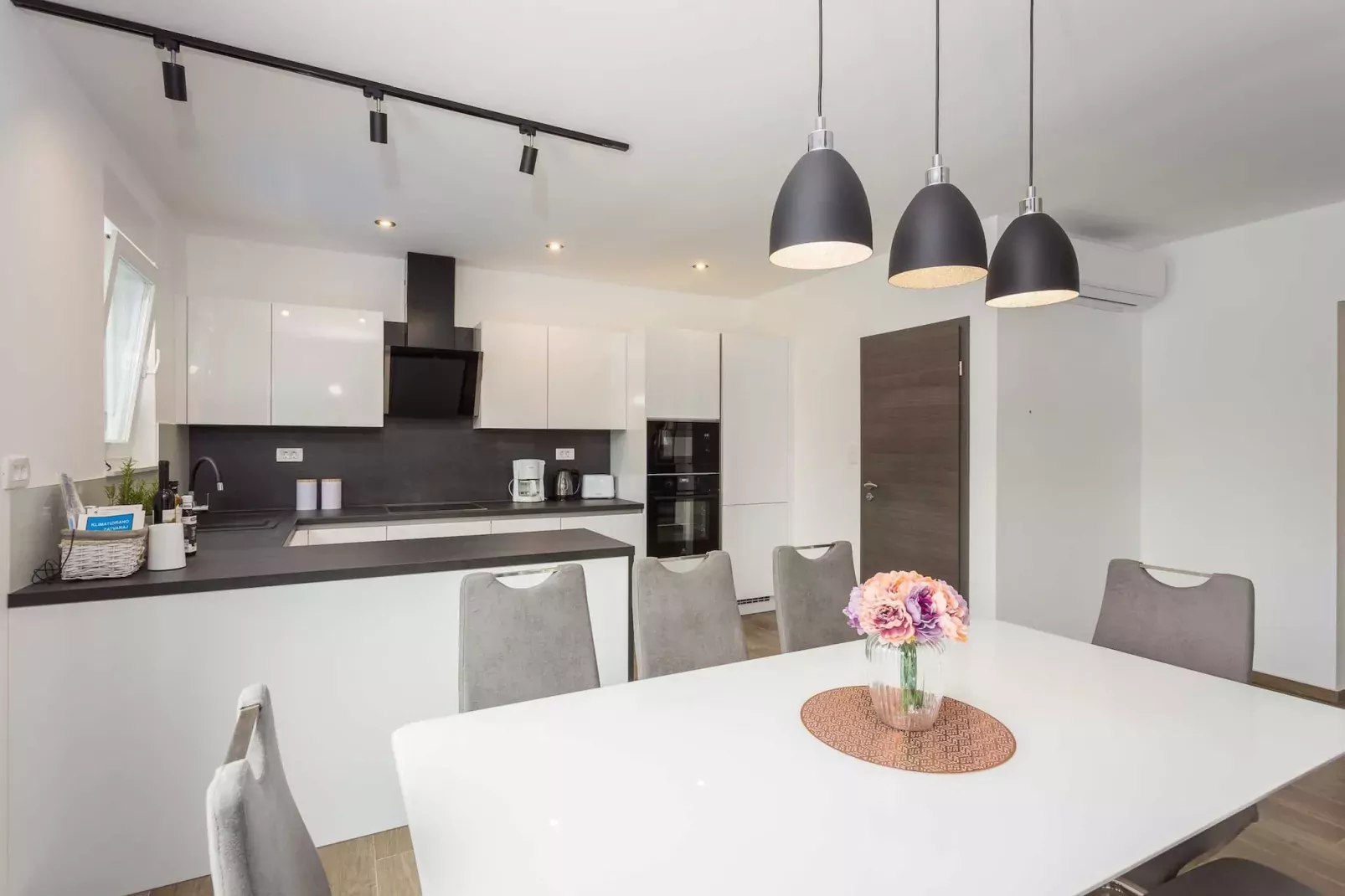 Holiday Home Greta with Private Pool-Kitchen
