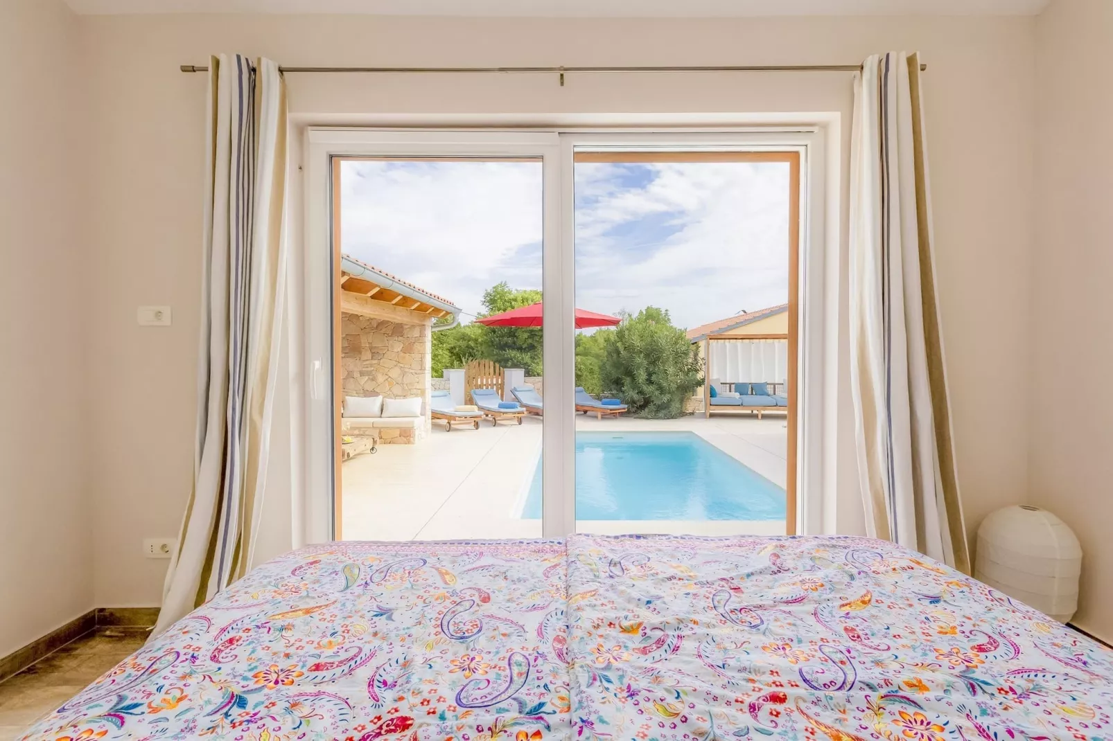 Red House Trget - Your Private Wellness-Schlafzimmer