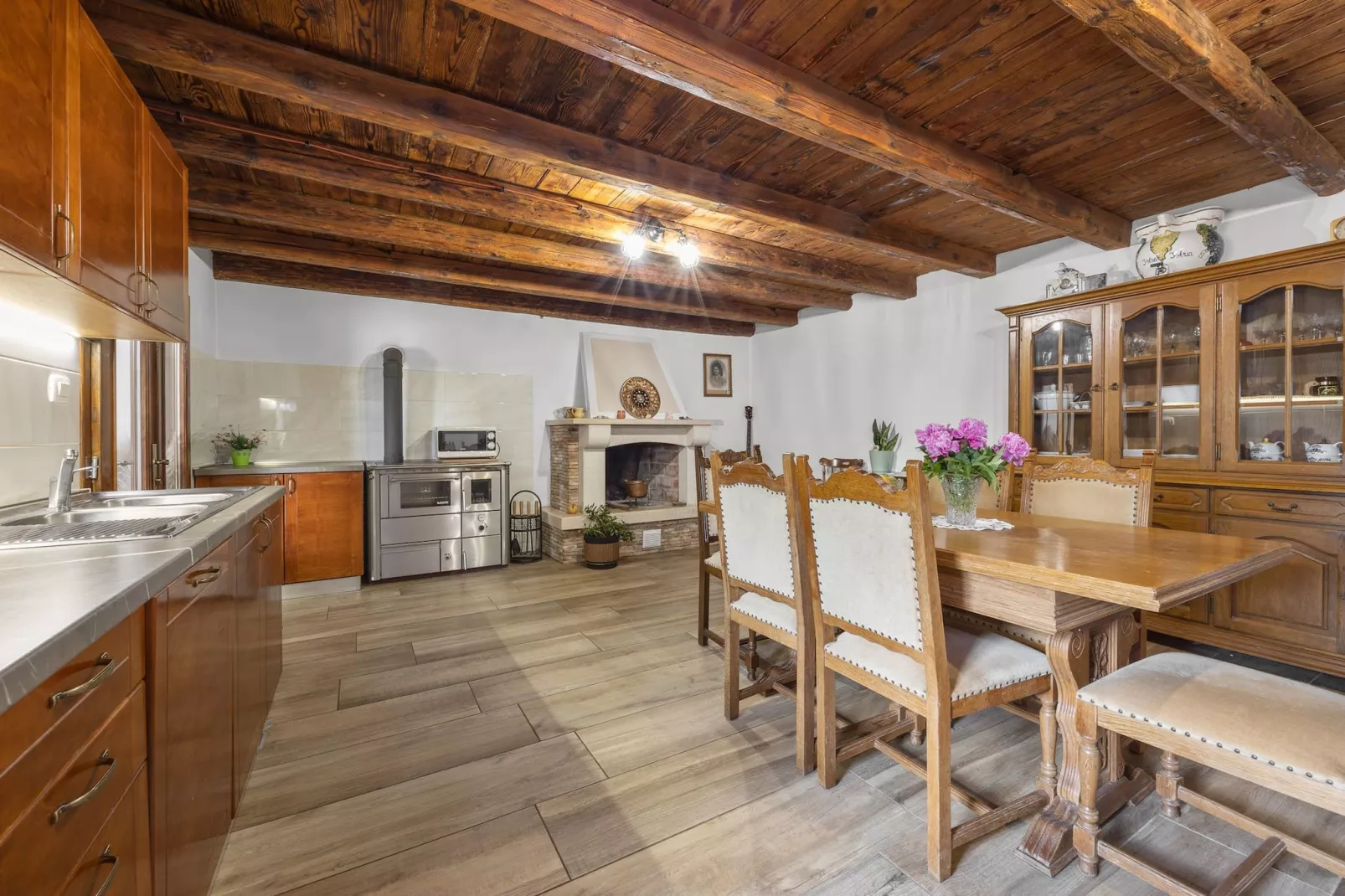 Villa Katarina - Old Stone House with Private Pool-Dining room