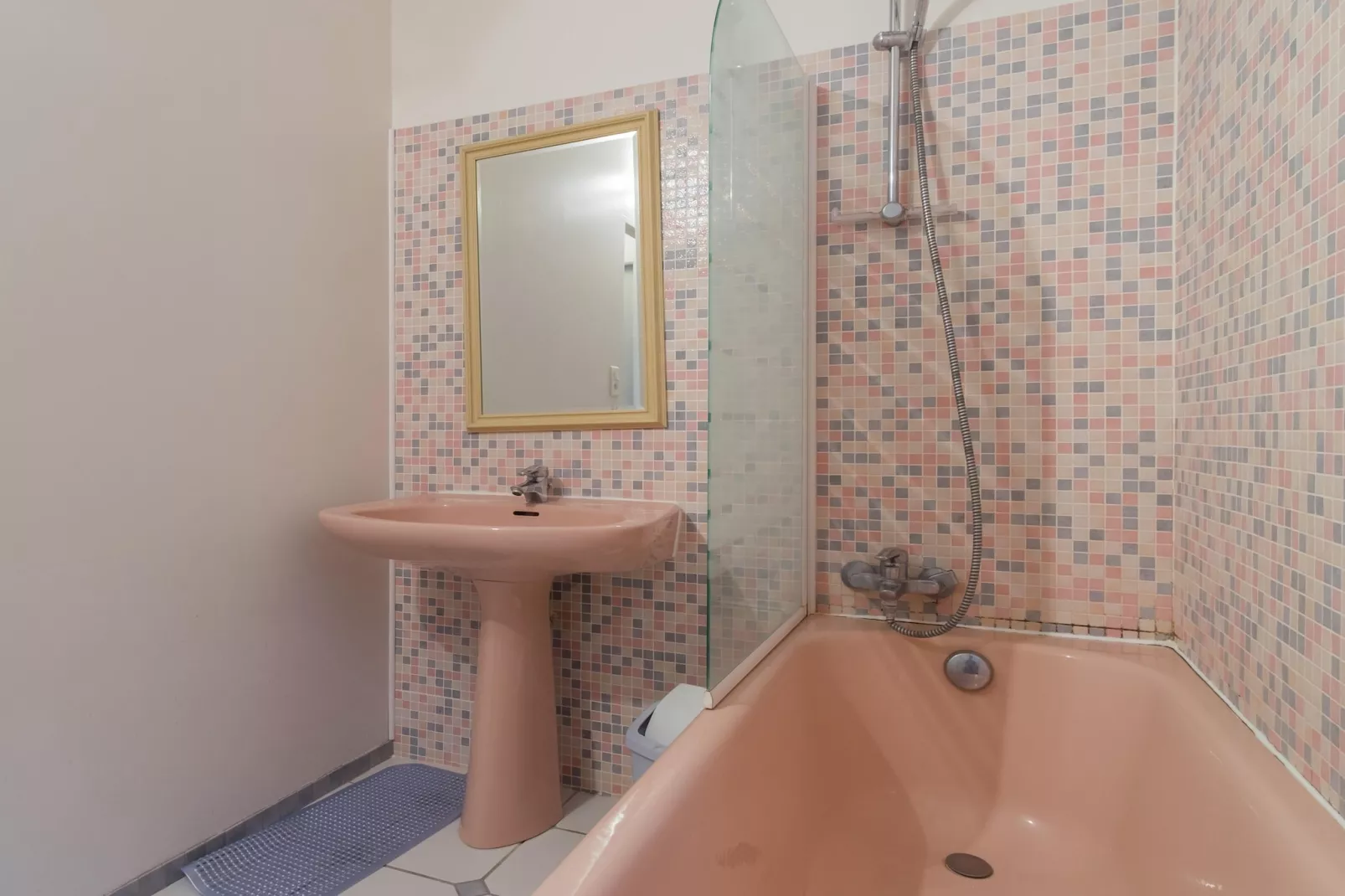Gite 6 pers près de Châteauroux-Badezimmer