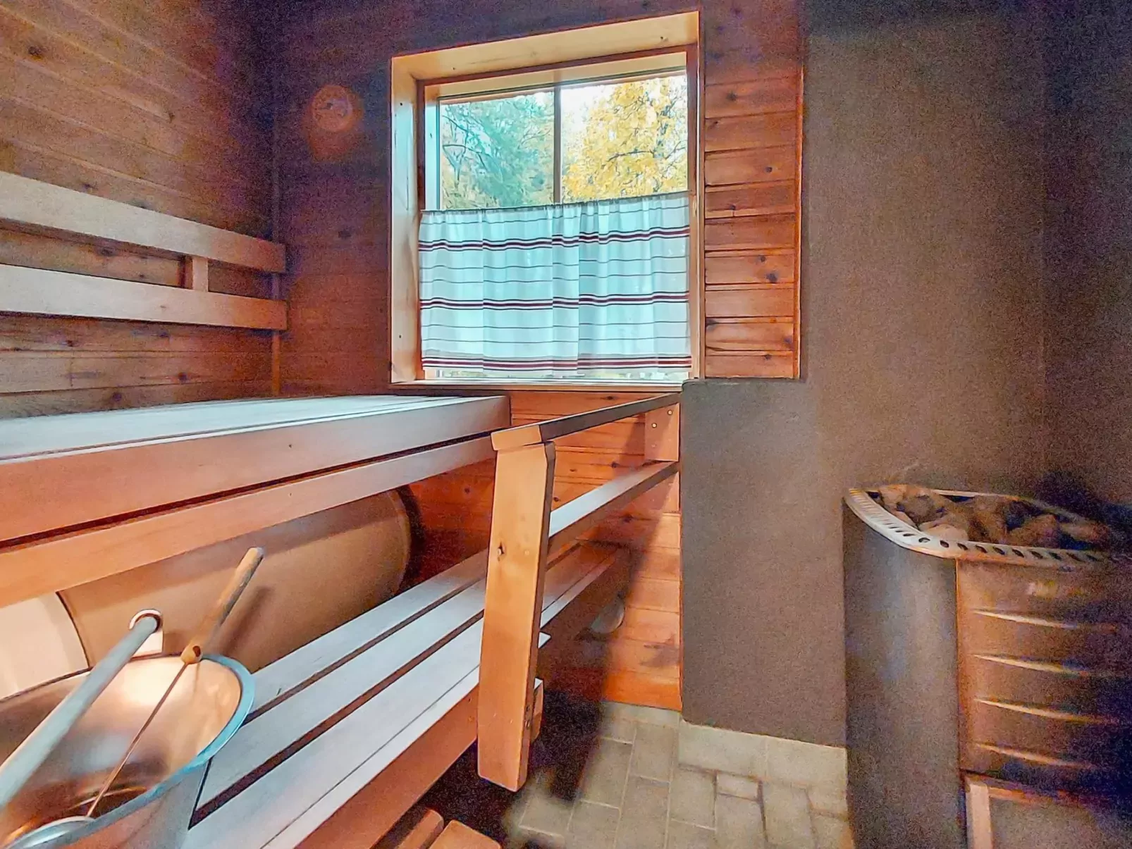 Alakitkajärvi, takkusalmi-Draußen