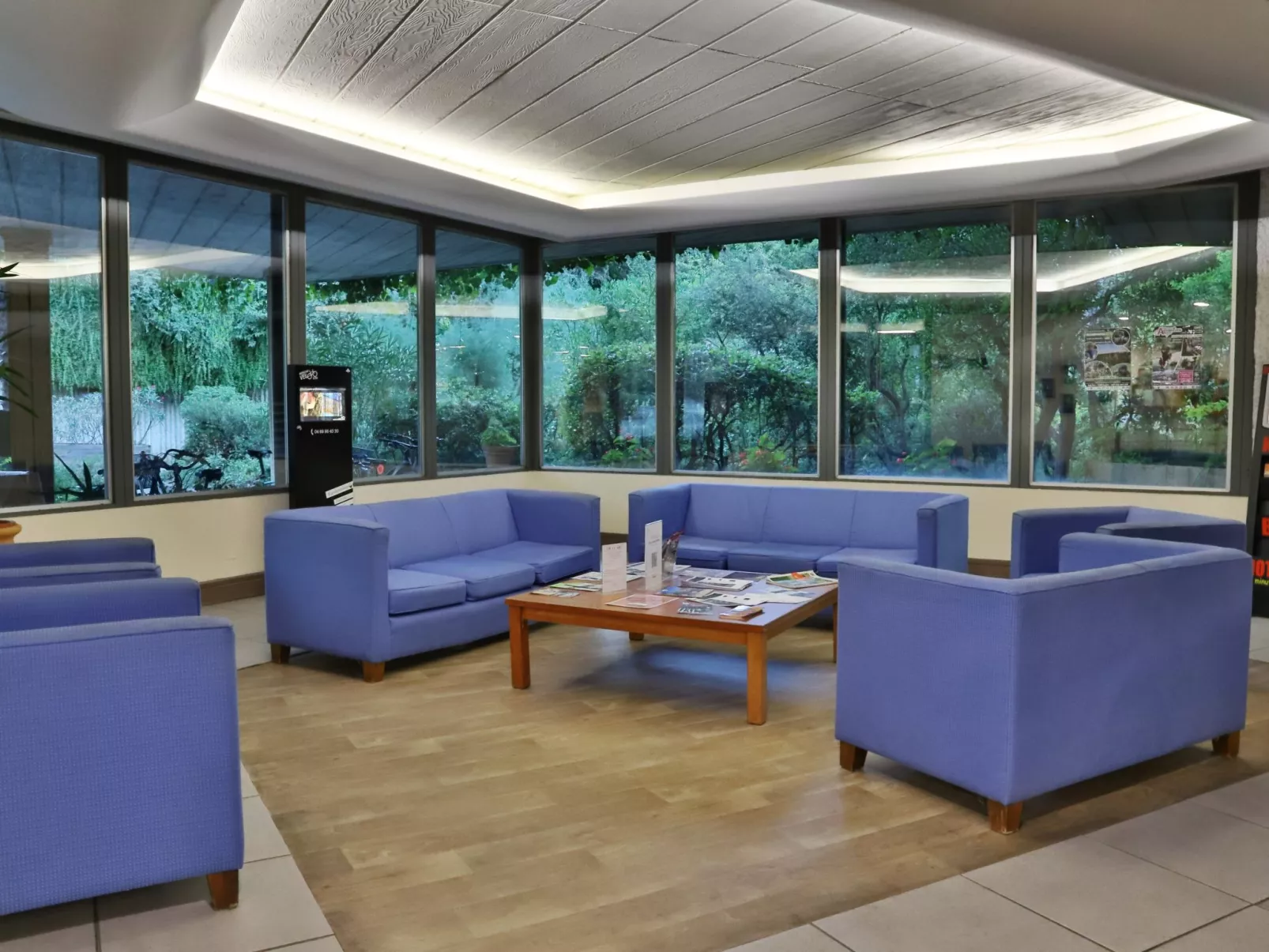 Le Vallon-Inside