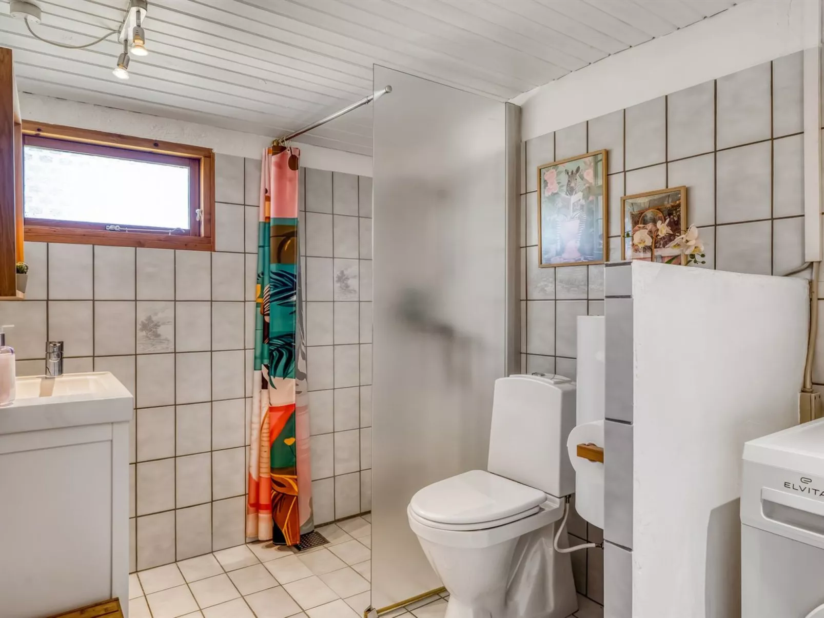 "Mynthe" - 400m from the sea-Inside