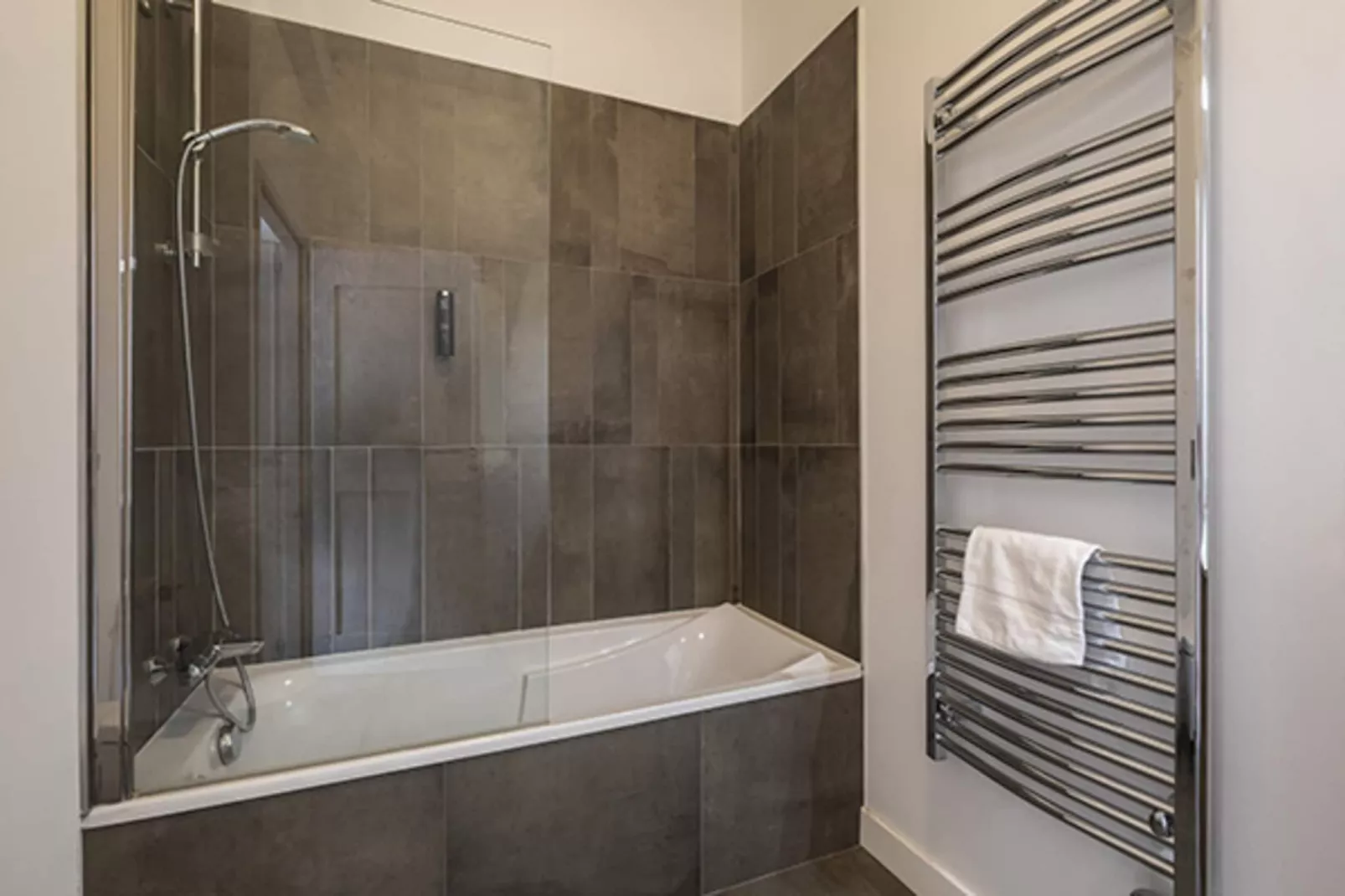 Le Hameau de barthelemy-A48P-Salle de bain