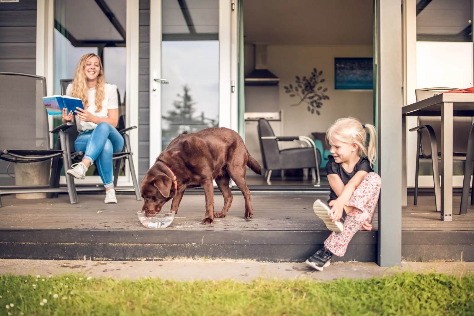 Forest Edge Chalet | 2 - 6 people-Terrace balcony