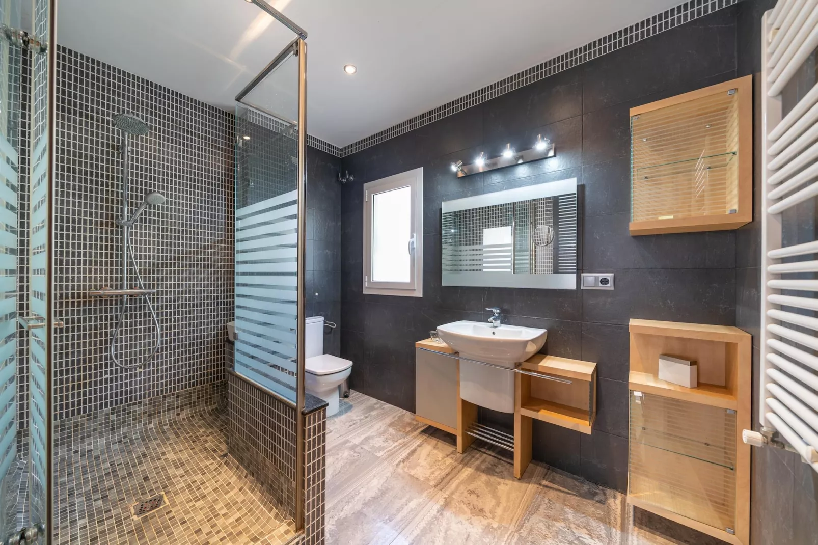 Eugenia-Bathroom