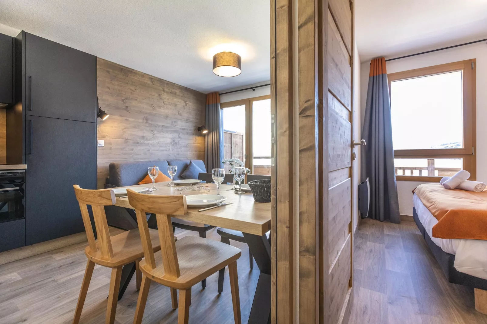 LES DEUX ALPES_S10V-Esszimmer