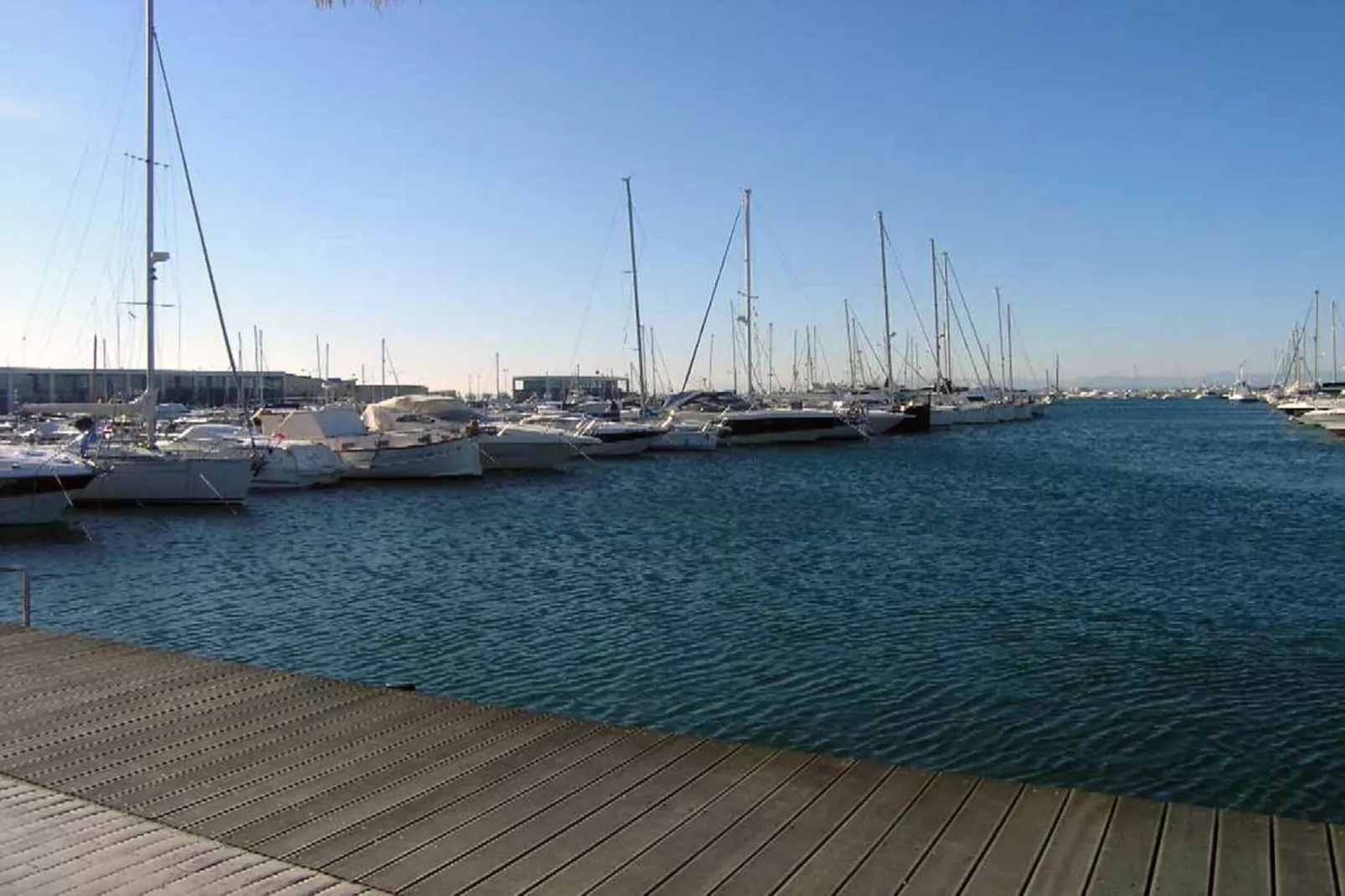 1174 BARRI PESCADORS 50m Playa-Areas summer 1km