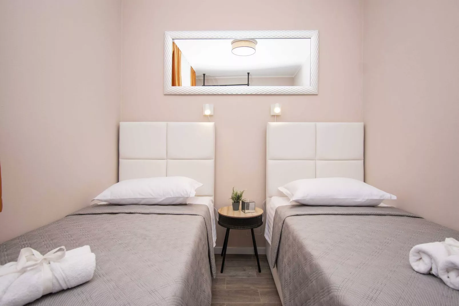Garden Boutique Apartments - Diora-Schlafzimmer